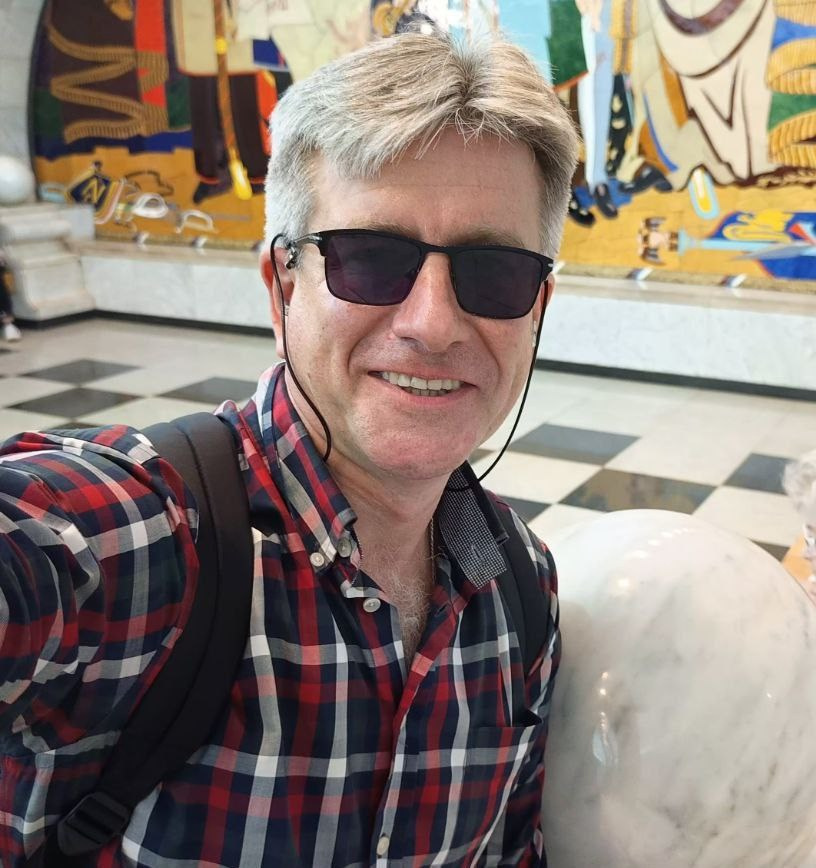 Роман Кирпичев - экскурсовод по Москве. П&П — Полезное с Приятным. Фотоэкскурсии — Москва на память. Экскурсовод и фотограф в Москве. Увези столицу в своём альбоме!