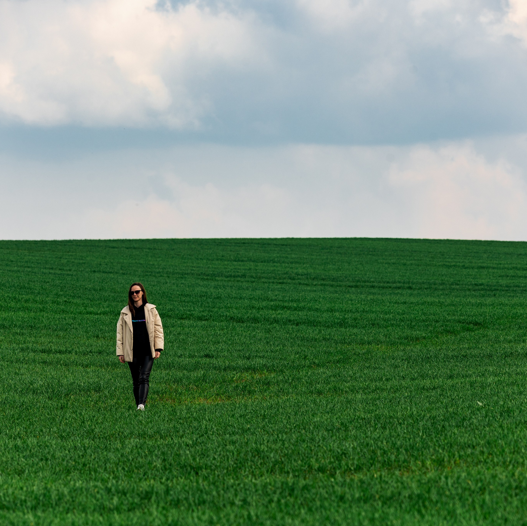 Popular attractions of Belarus. Photos of the city of Minsk, castles Mir and Nesvizh, as well as Brest and the Brest Fortress.