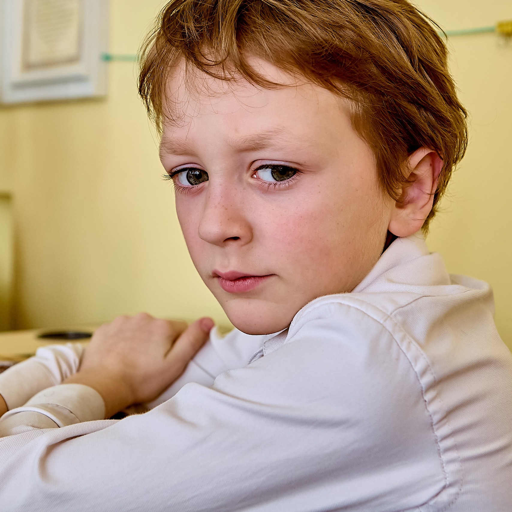 Детский портрет. Школьная фотосессия. Фотосессия 1 класса на уроке. Православный фотограф Николай Голованов г. Дзержинск