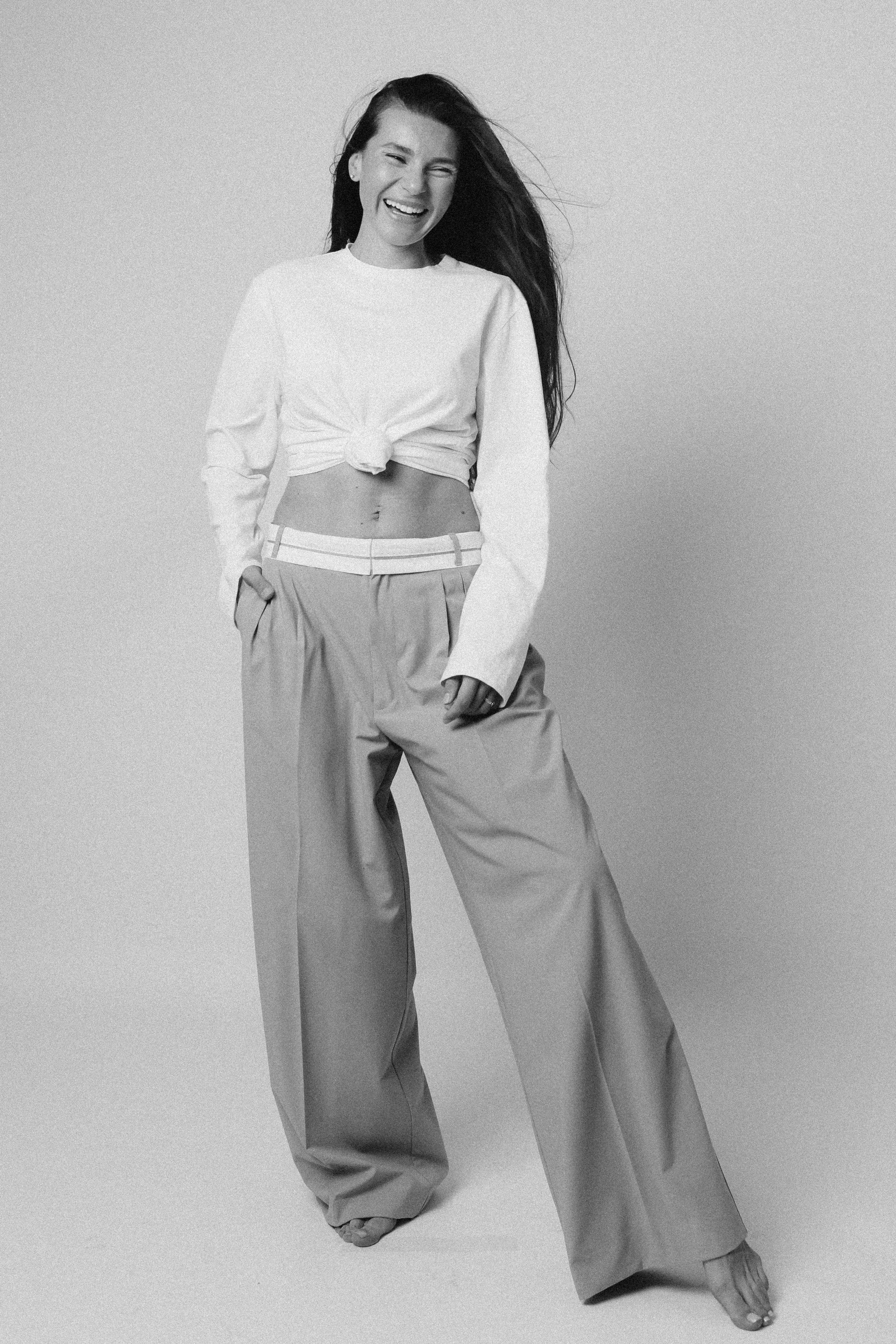 Белый фон в Автопортретной. Автопортретная Самара