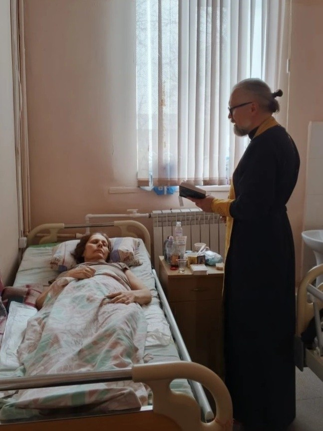 Клирик благочиния посетил Клинику гематологии и профпатологии СГМУ. Северное благочиние Саратовской епархии