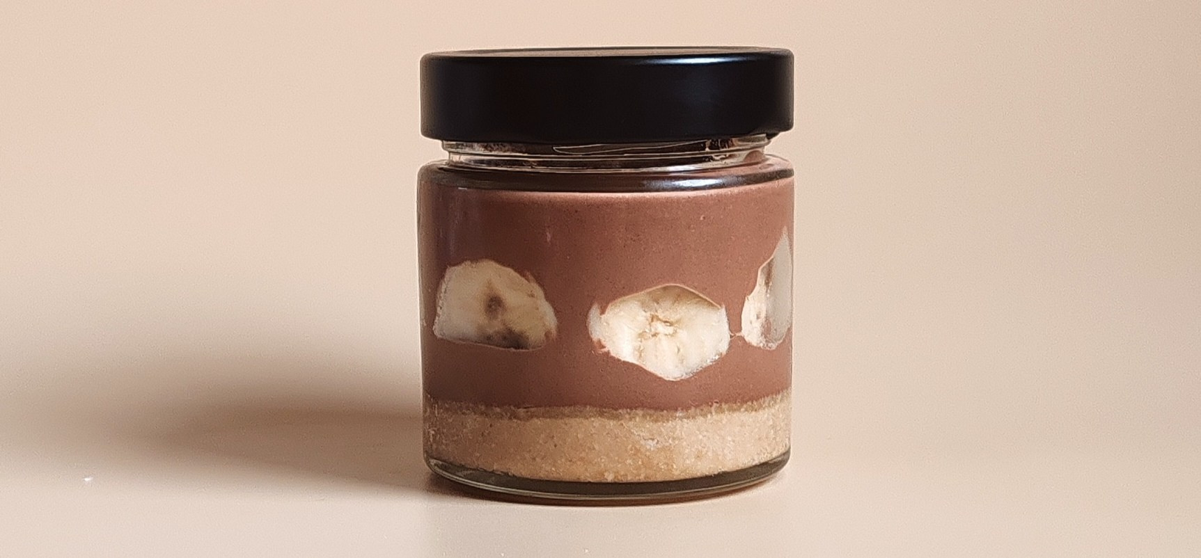 Торт в банке Шоколад-арахис-карамель. Чисто поле