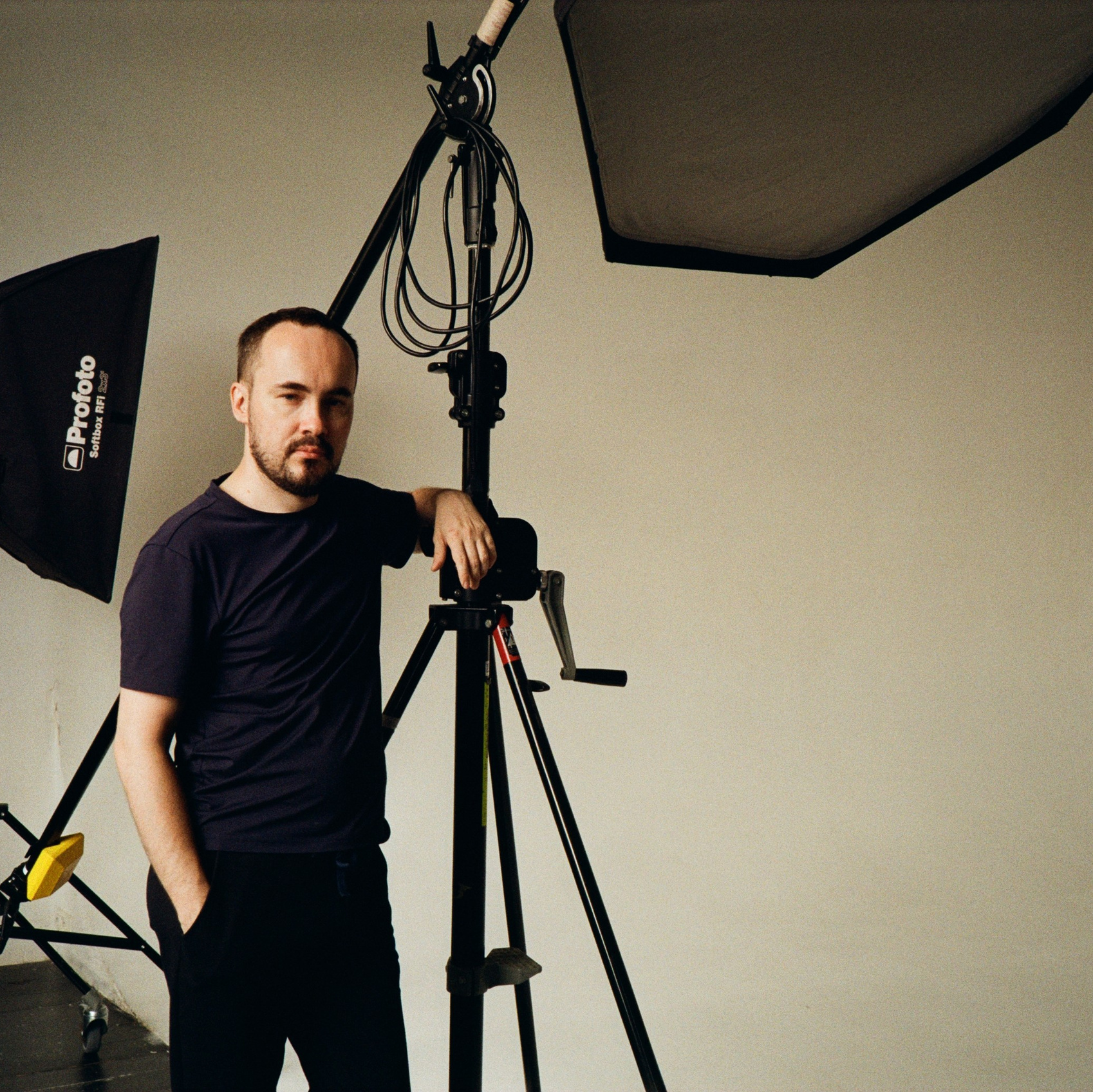 Контакты. Фотограф Дмитрий Крапивин