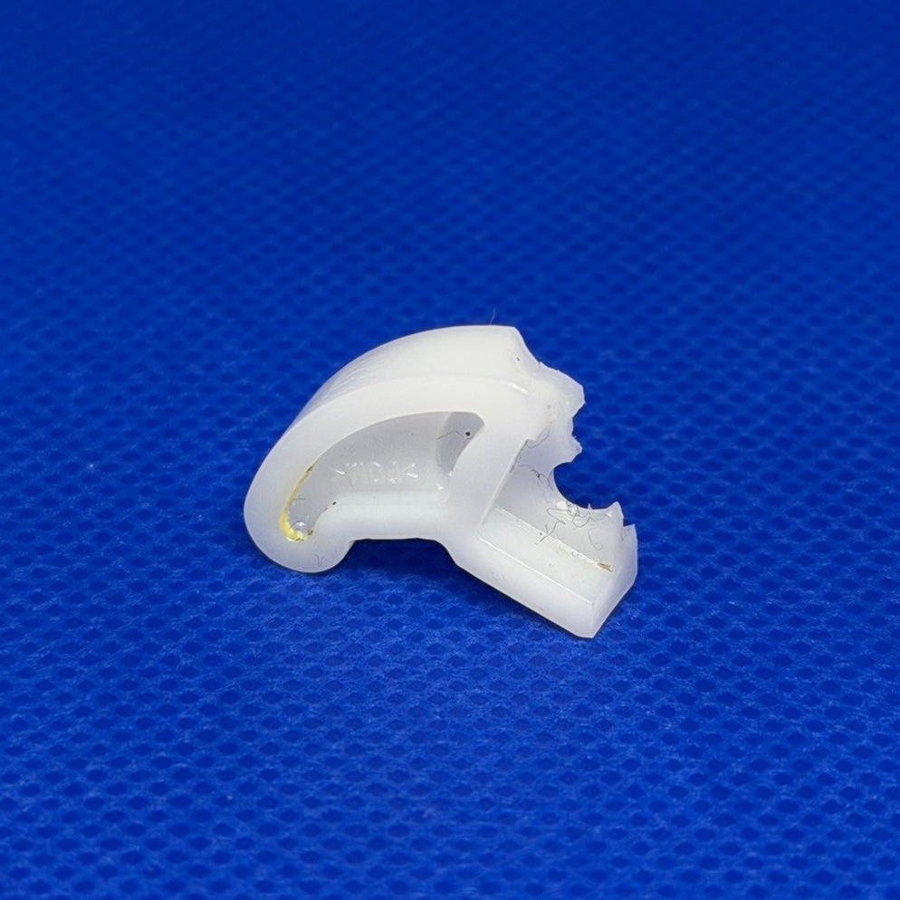 Деталь от замка багажника на Mitsubishi Outlander XL. Фокстон3D | Профессиональная 3D-печать в Ухте с гарантией качества | Честный расчет