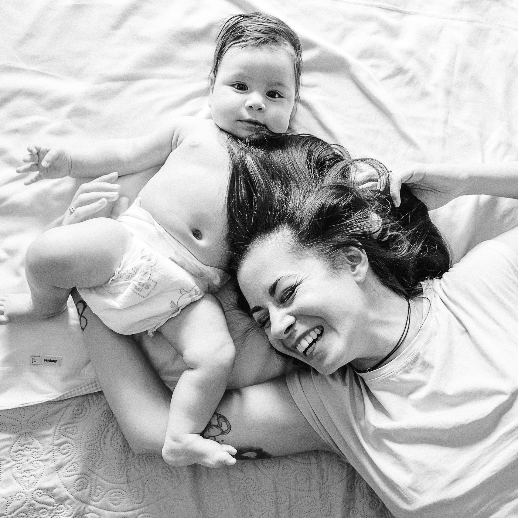 Fun Family Photoshoots in Tuscany amazing beach| Irina Zinovyeva Photo. Family Lifestyle Photographer in Lucca, Italia