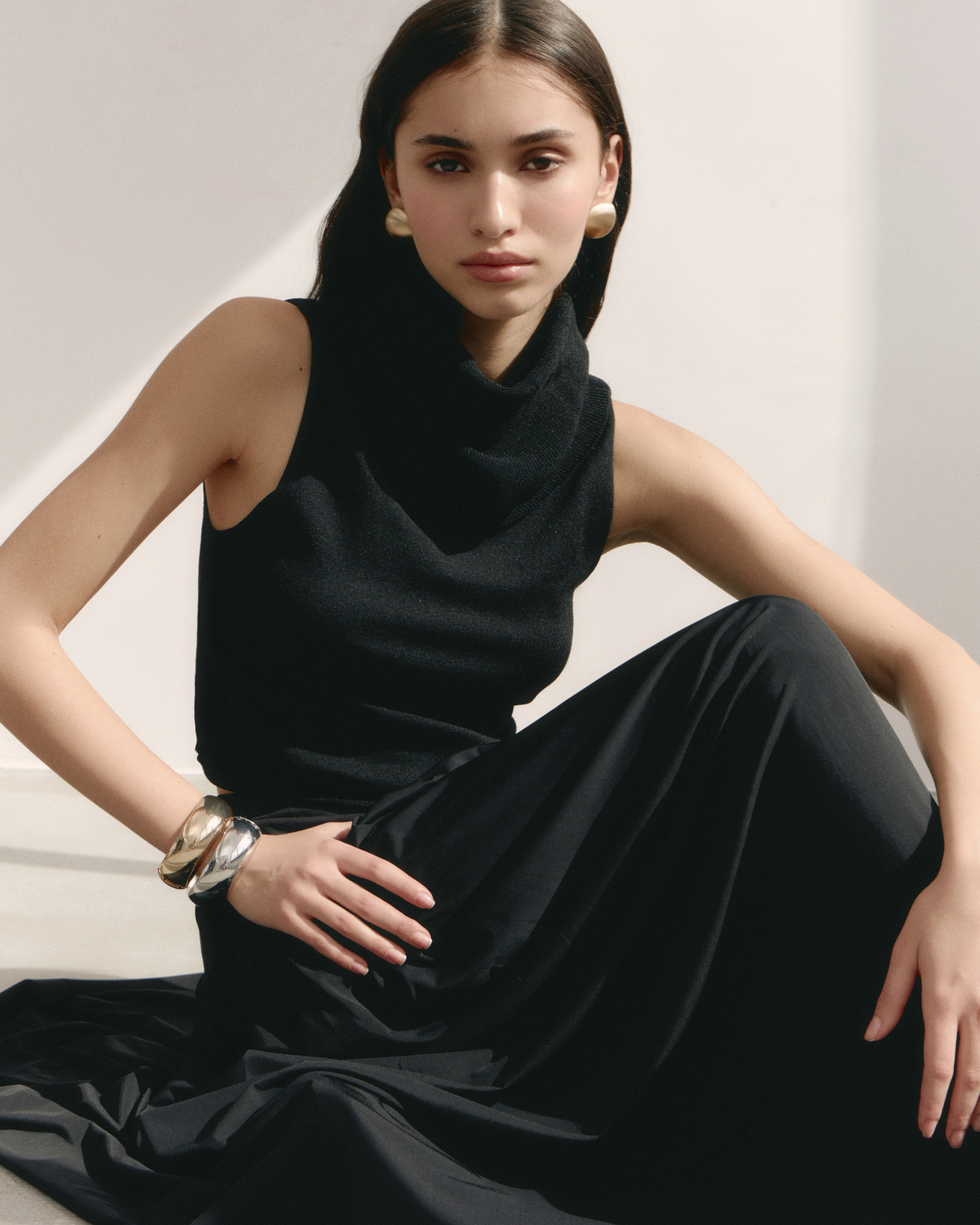 Fashion and model test photographer based in Dubai and Abu-Dhabi