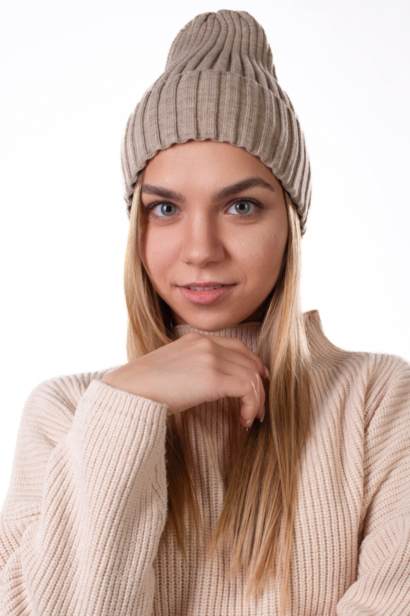 KATTYRIN PHOTO Фотограф Екатерина Смирнова г. Екатеринбург. Снимаю в своей студии REFERENCE и других • Женский/Мужской портрет • Контент • Деловая фотосессия и другое. Провожу фотопроекты с учениками, мастер классы, а так же каталожные съемки для маркетплейсов и брендов. Обучение фотографов. Профессиональная съемка под ключ для вашего бизнеса. Корпоративные съемки. Фотограф в Екатеринбурге. Фотосессии в Екатеринбурге. Фотостудии. Фотограф. Лучший фотограф. Хорошие отзывы. Стильная фотосессия. МОдный фотограф. Современный фотограф. Трендовый фотограф. Актуальный фотограф.