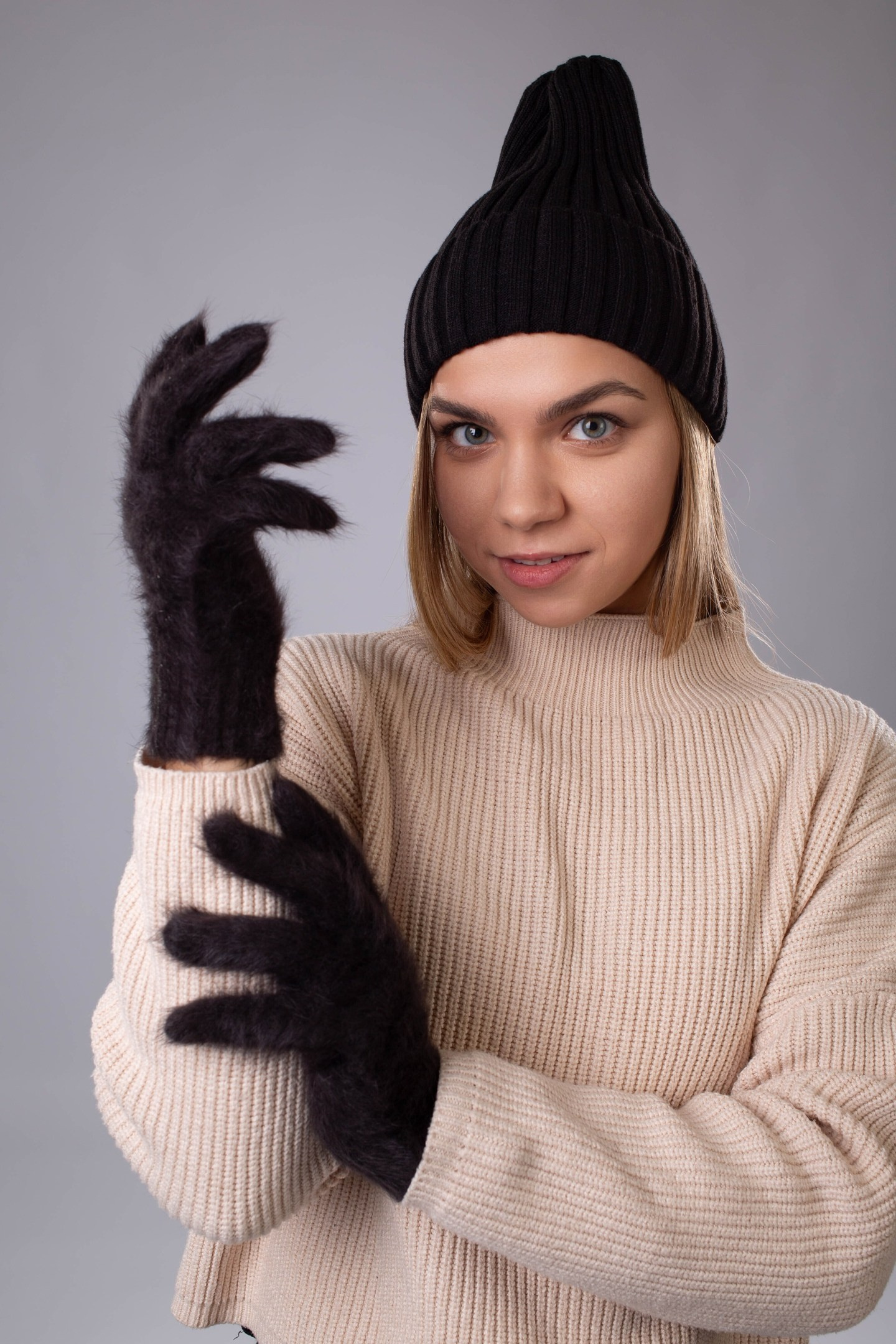 KATTYRIN PHOTO Фотограф Екатерина Смирнова г. Екатеринбург. Снимаю в своей студии REFERENCE и других • Женский/Мужской портрет • Контент • Деловая фотосессия и другое. Провожу фотопроекты с учениками, мастер классы, а так же каталожные съемки для маркетплейсов и брендов. Обучение фотографов. Профессиональная съемка под ключ для вашего бизнеса. Корпоративные съемки. Фотограф в Екатеринбурге. Фотосессии в Екатеринбурге. Фотостудии. Фотограф. Лучший фотограф. Хорошие отзывы. Стильная фотосессия. МОдный фотограф. Современный фотограф. Трендовый фотограф. Актуальный фотограф.