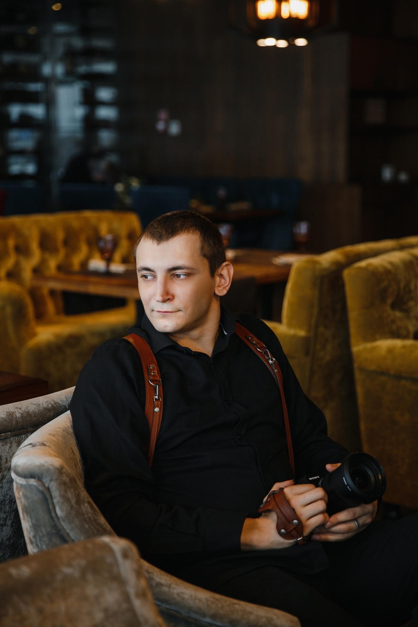 Контакты. Фотограф Москва Влад Чибис