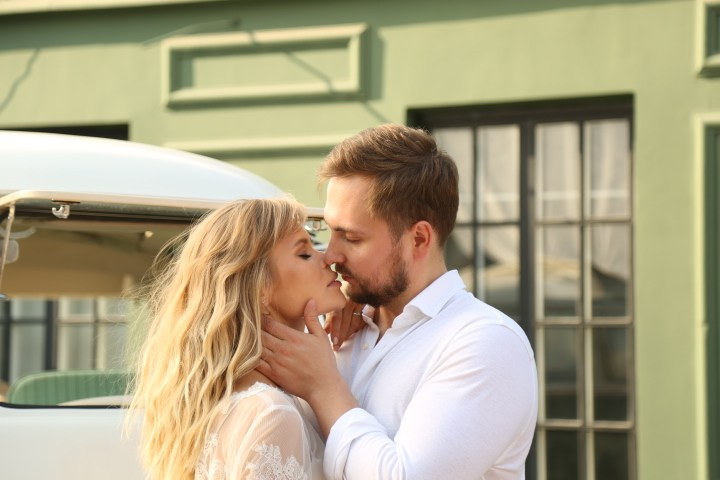 Цены свадебного фотографа в Москве на услуги. Фотосессия в студии в Москве от профессионального фотографа услуги по доступным ценам