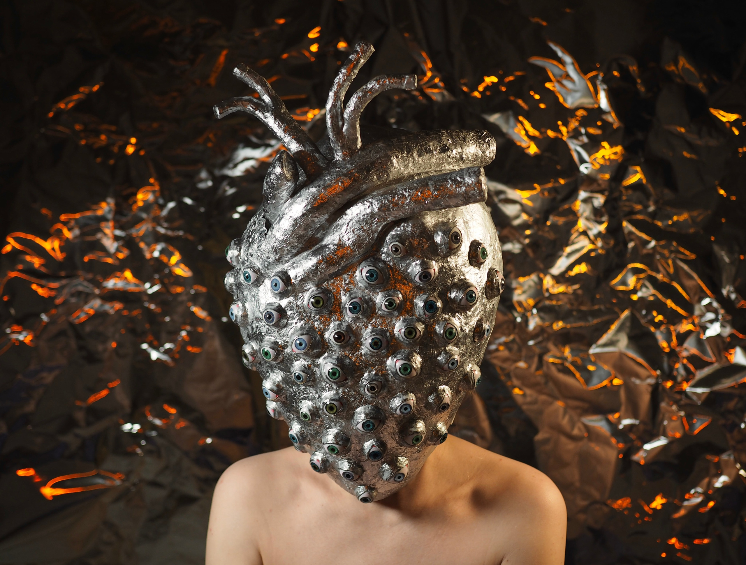 Сердце все видит. Visual artist Irina Heinz