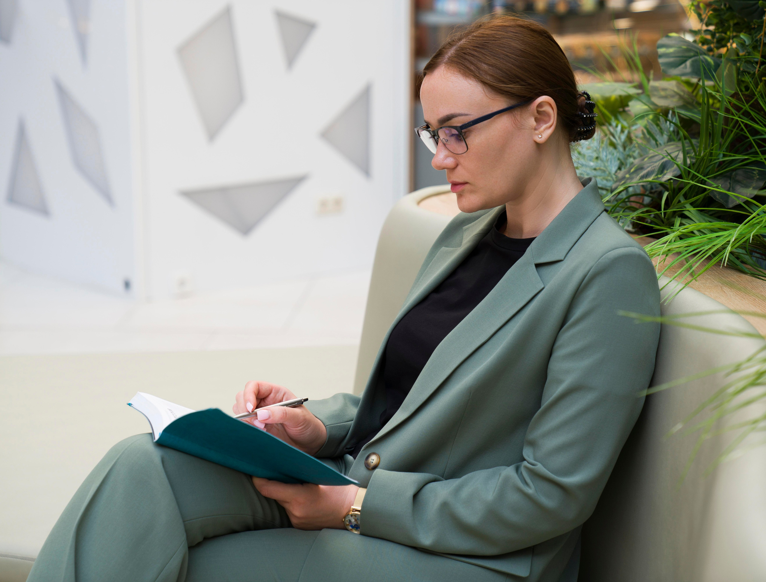 Фото для резюме, которое принесет вам работу. Портретный фотограф Павел Бахирев. Москва