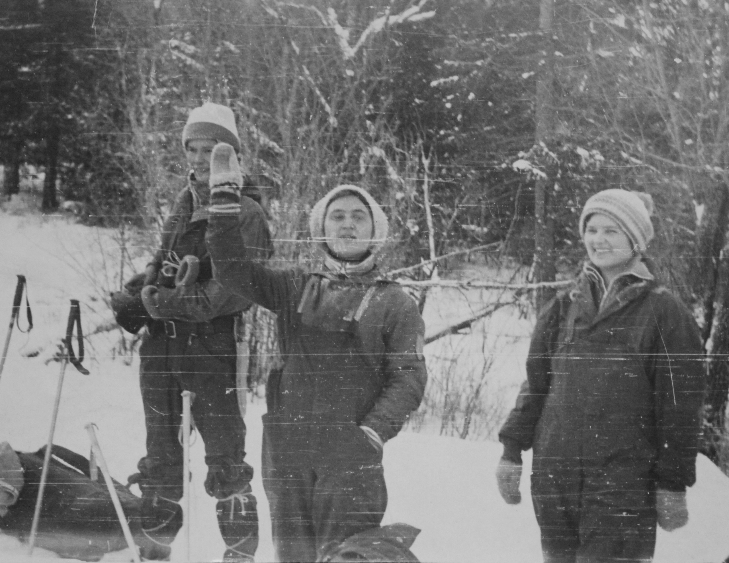 А мне б дороги далекие и маршруты нелегкие (1983). Фотограф Эдуард Алмадаков