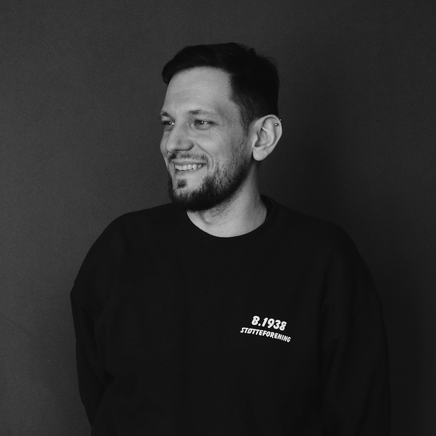 Контакты. Павел Роев | Ai-creator | Фото и видео с помощью искусственного интеллекта