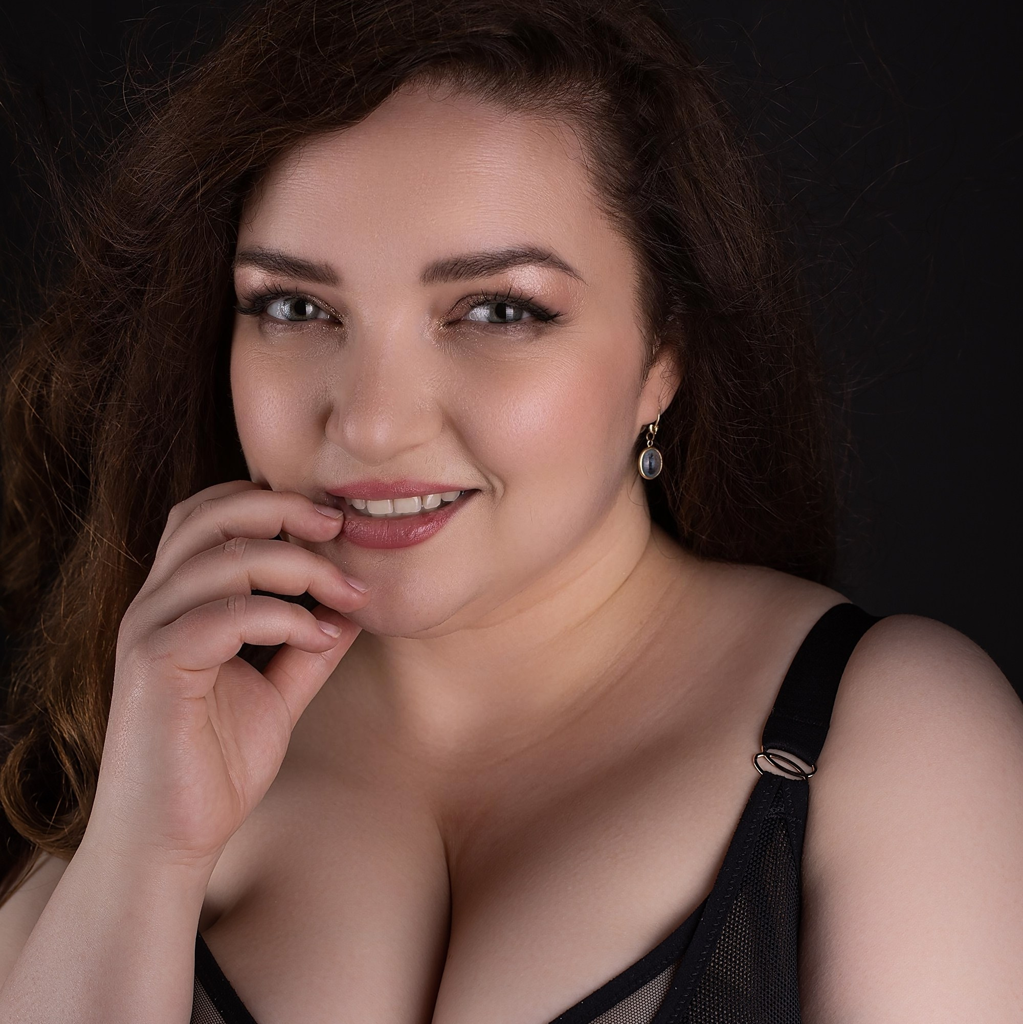 Будуарный plussize фотограф Москва. Приватный фотограф Anthony