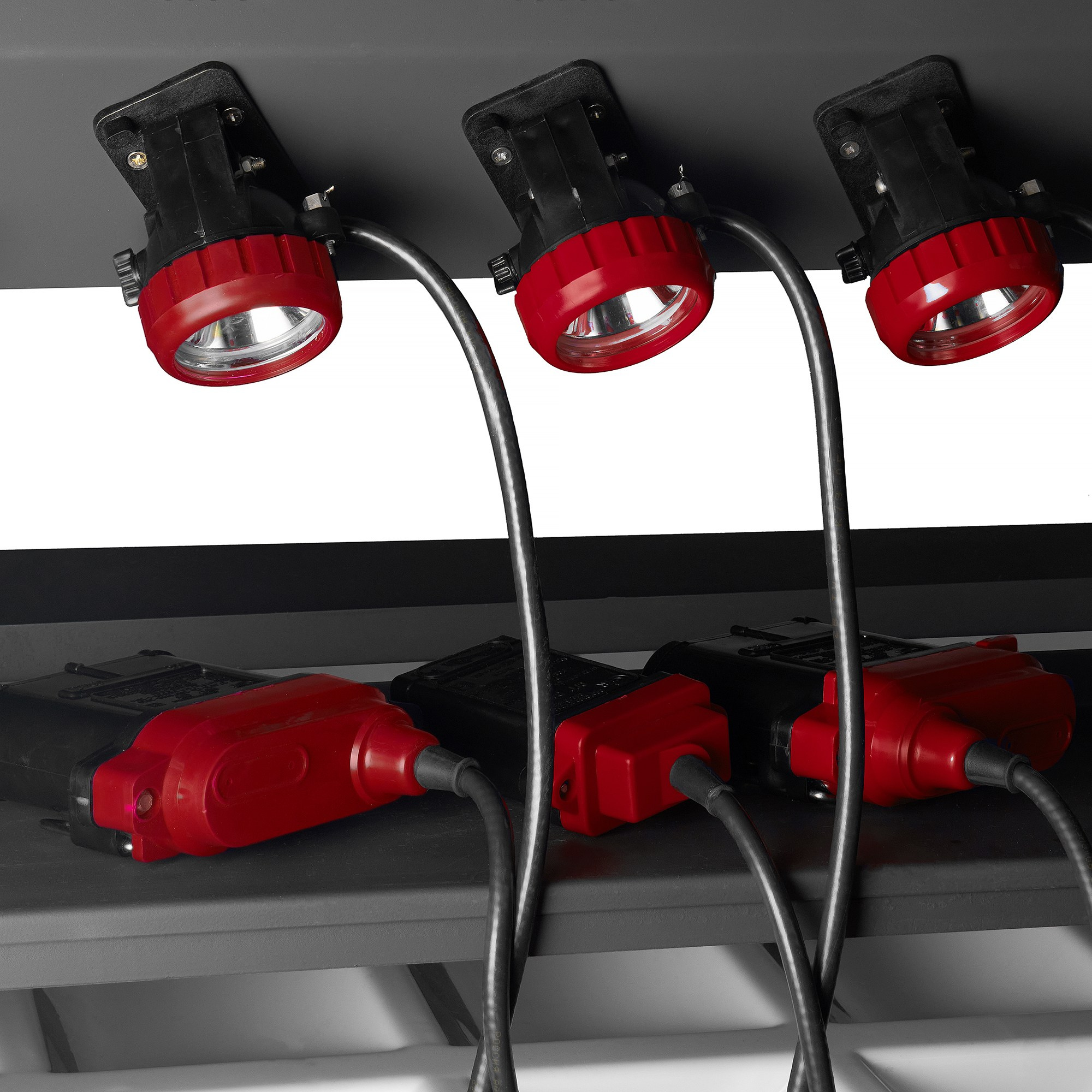 Связаться с фотостудией PromKadr — заявка на съёмку. PromKadr — профессиональная фотостудия для бизнеса и промышленности в Санкт-Петербурге