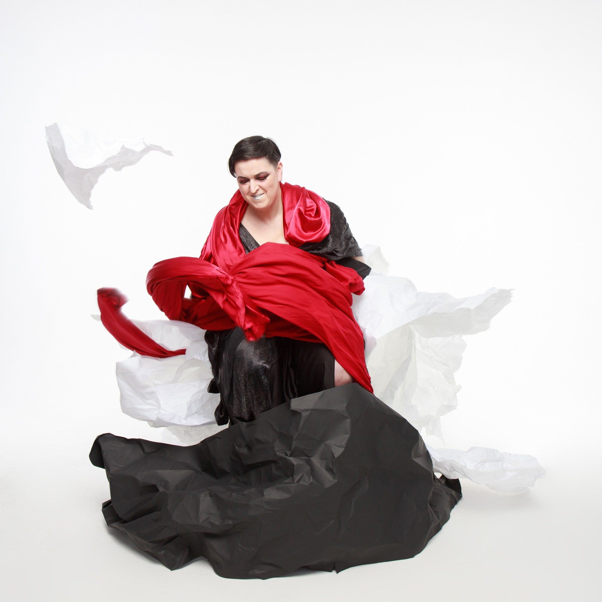 Скрытая агрессия. Необычные портретные фотосессии под ключ в Москве