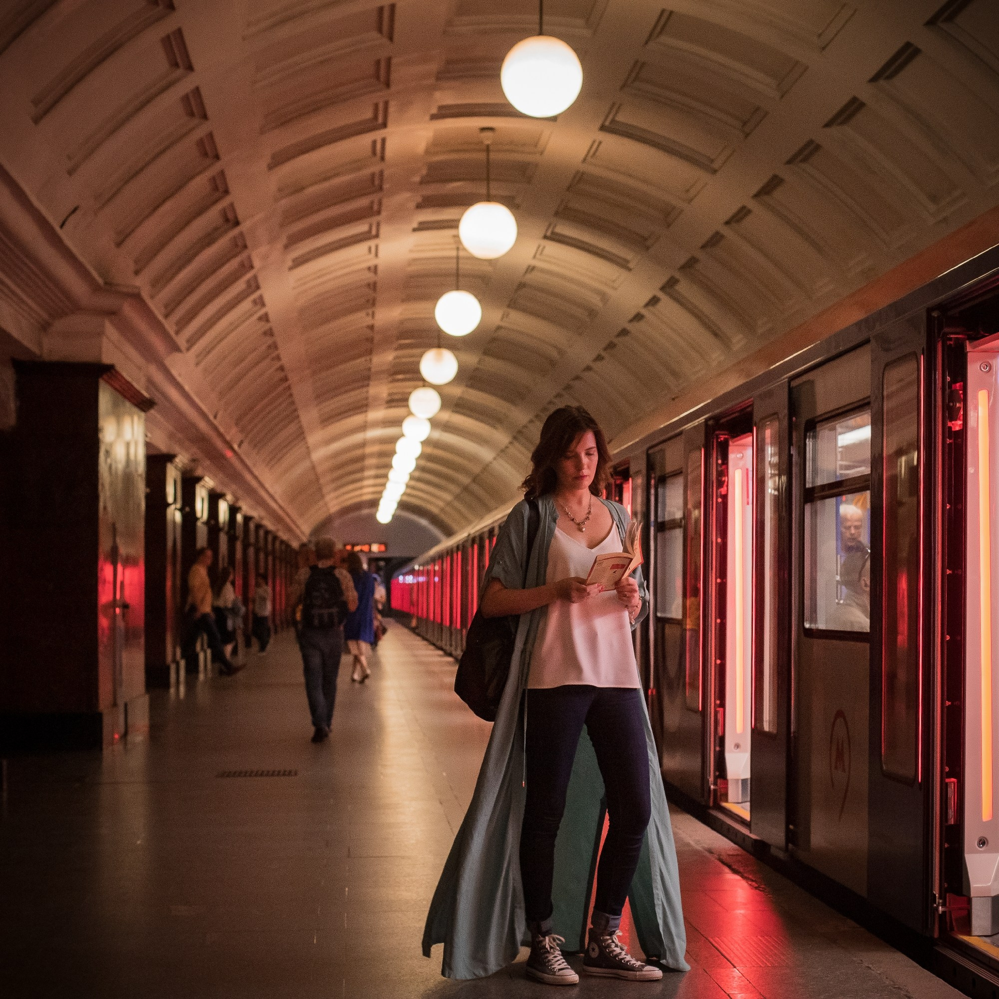 Люди читают. Необычные портретные фотосессии под ключ в Москве