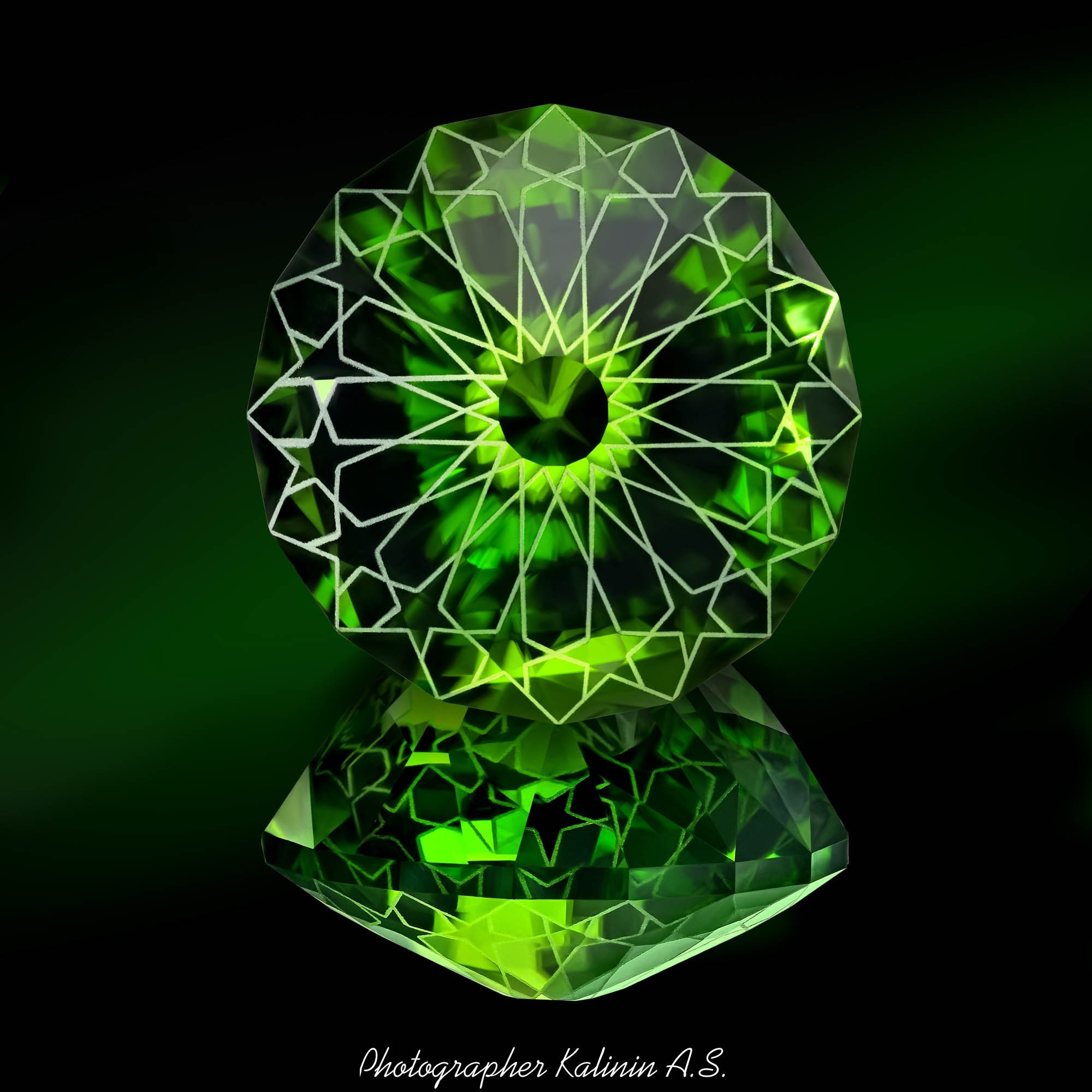 Частные уроки по обучению фотосъёмке драгоценных камней в Москве тел +79 660 031 307. Высококачественная профессиональная рекламная фотосъёмка ювелирных украшений, драгоценных камней в Москве. Обучение, консультация