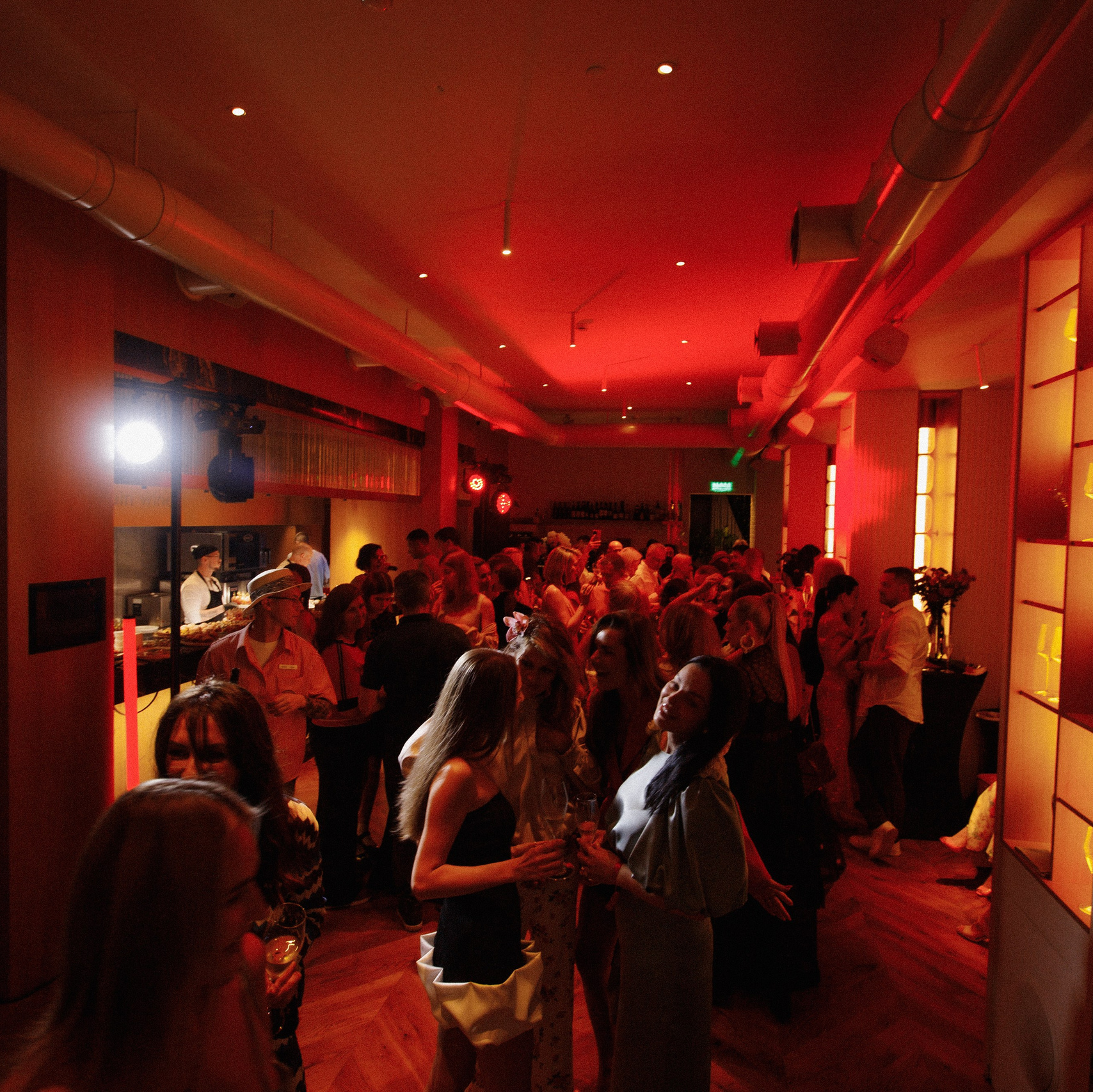 МЭЙН | БОССА-НОВА. СВОИ. ФОТООТЧЕТЫ-СОБЫТИЯ-МЕСТА