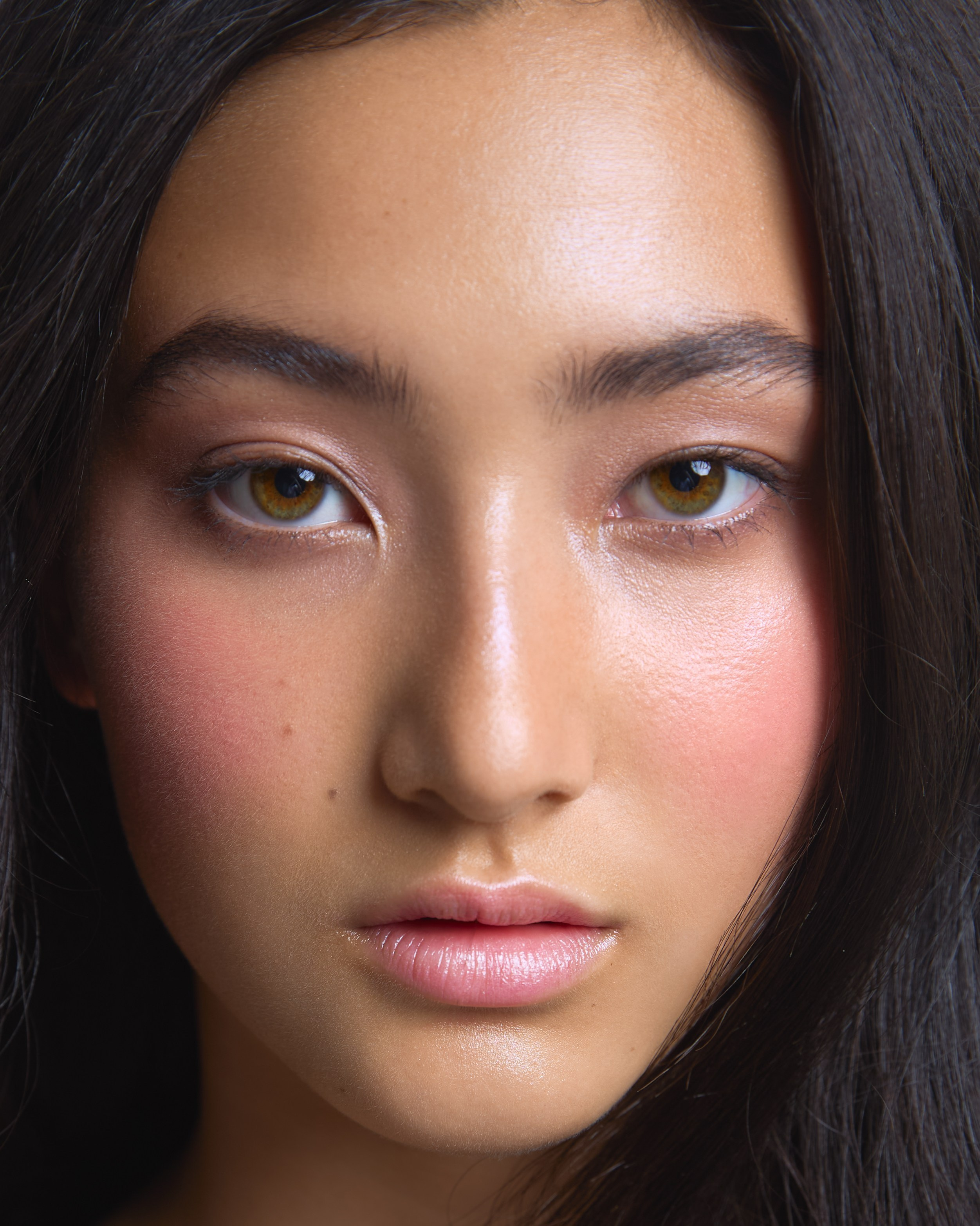 Hi-end retoucher Valerie Mo