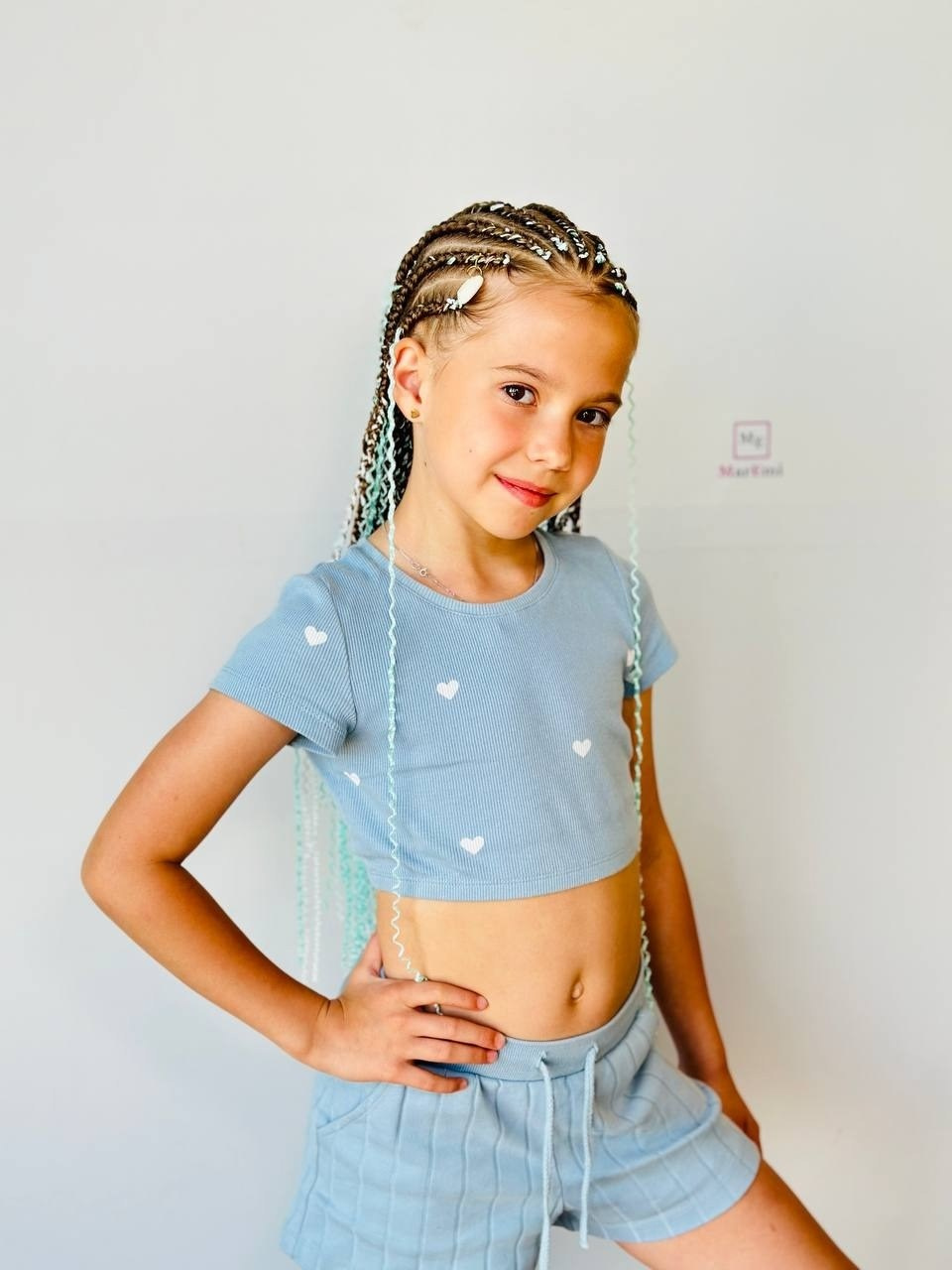 Плетение афрокос, дред, брейдов