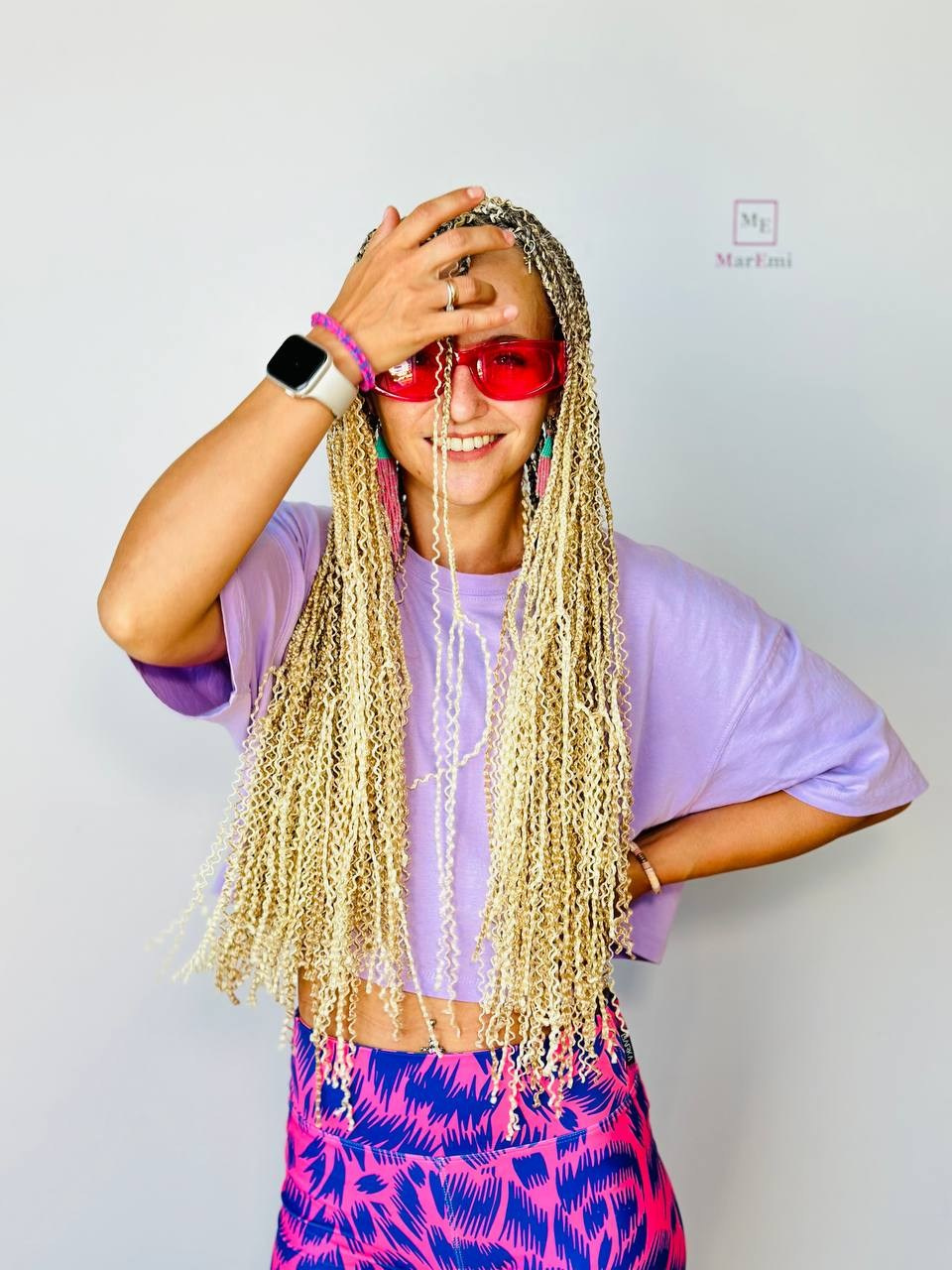 Плетение афрокос, дред, брейдов