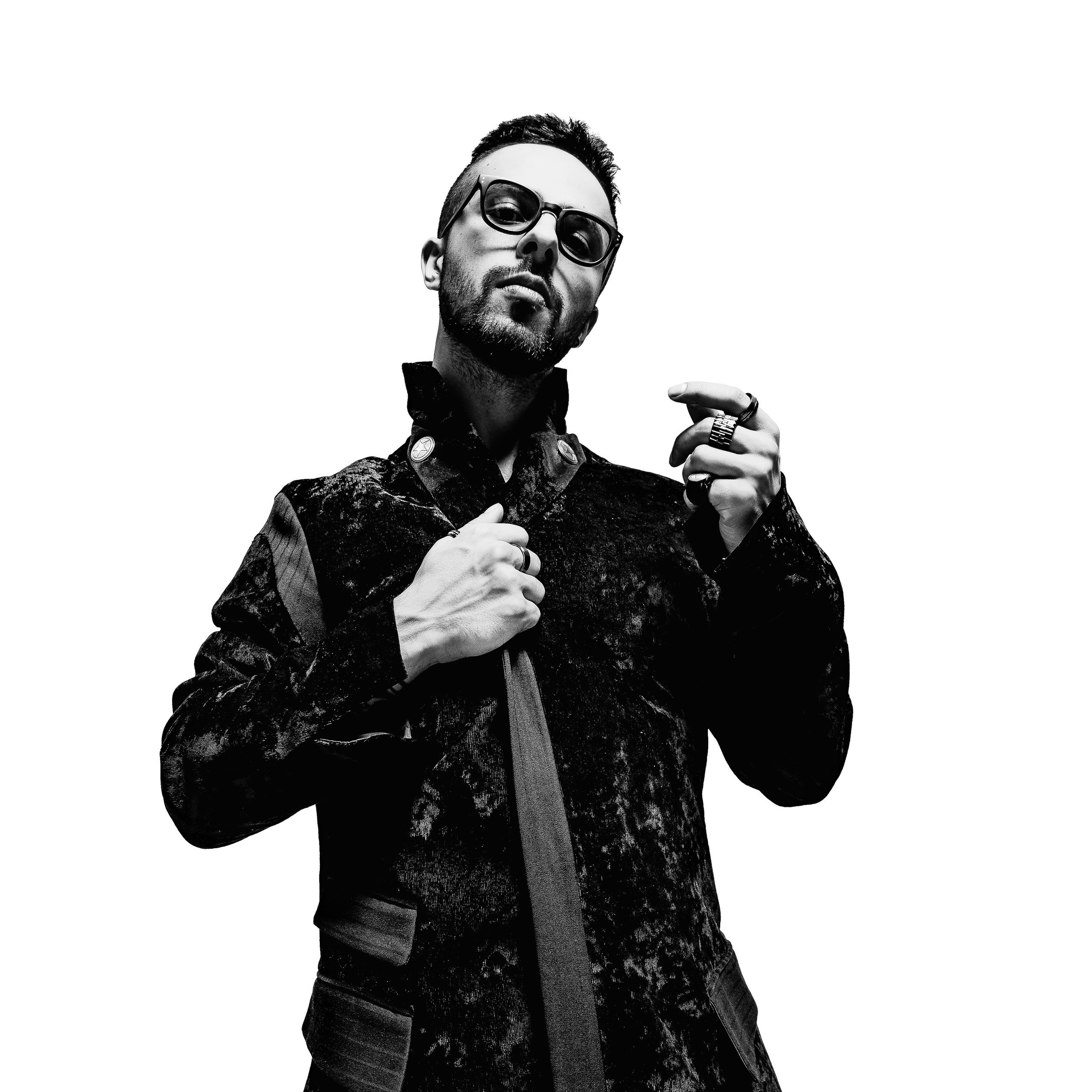 Контакты. Мастерская для создания имиджа от BenSami в Санкт-Петербурге и Москве