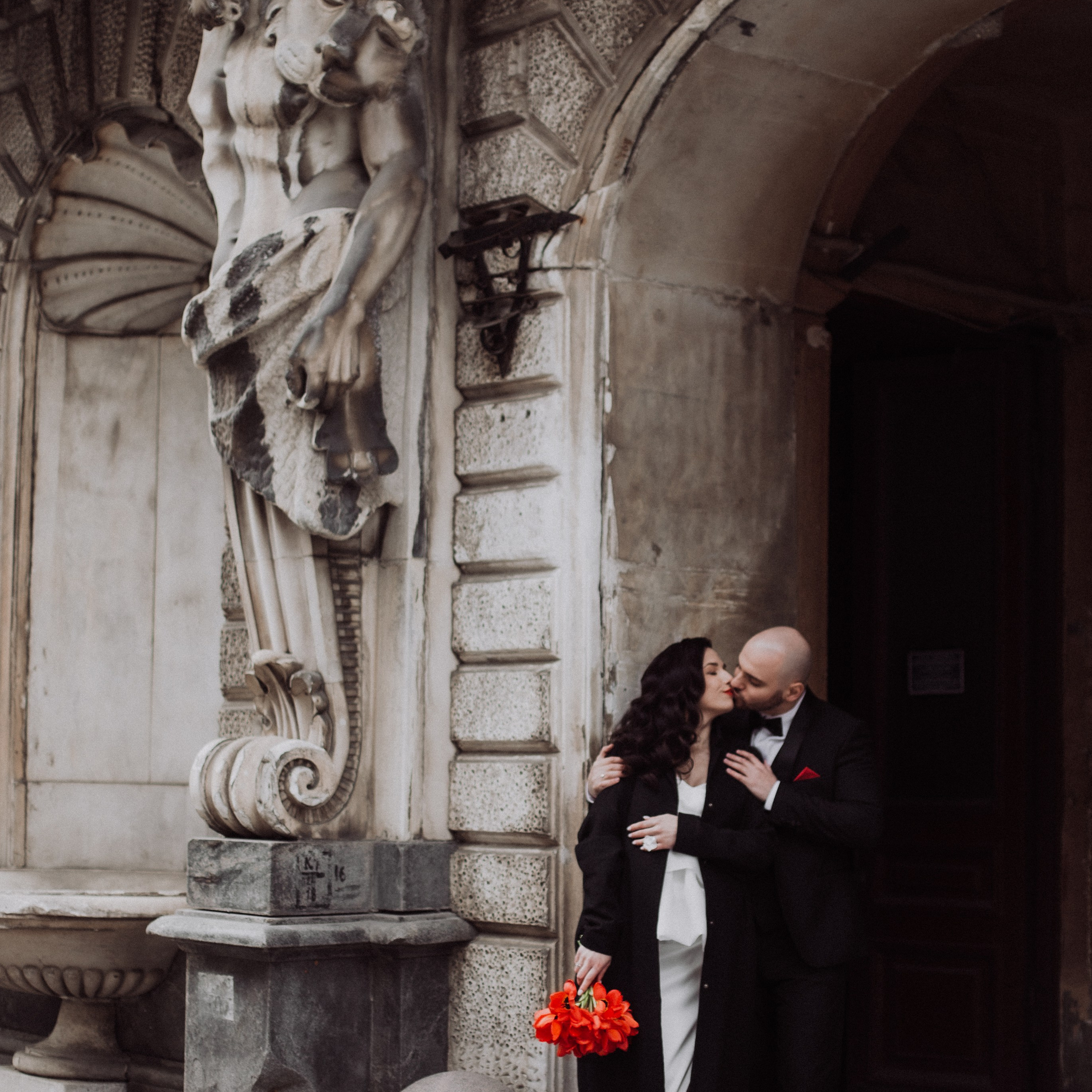 Свадебный фотограф моментальная фотография на свадьбу снимки свадьба праздник торжество любовь. Фотограф про чувства, моменты, любовь. свадебный и портретный фотограф