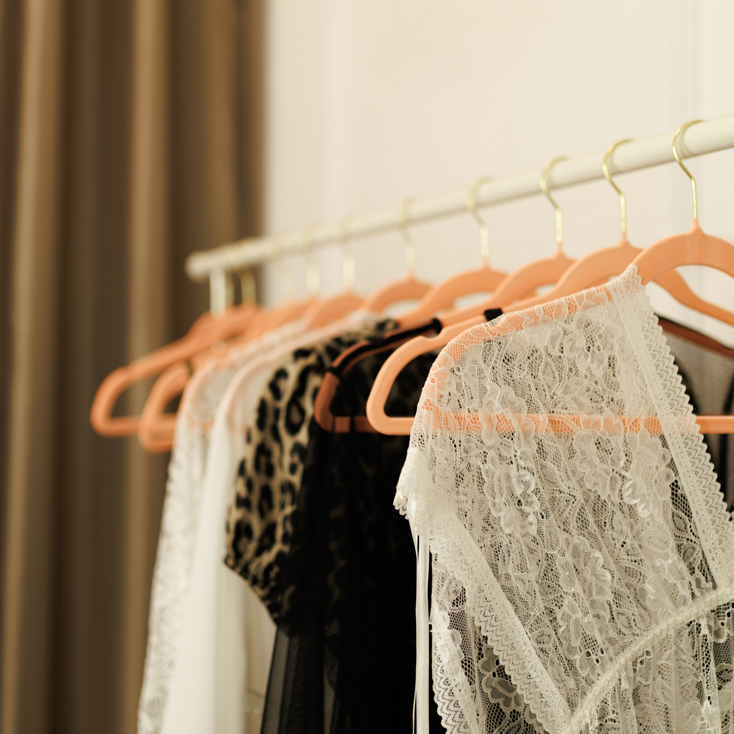 БРОНИРОВАТЬ. Фотостудия LEMAR