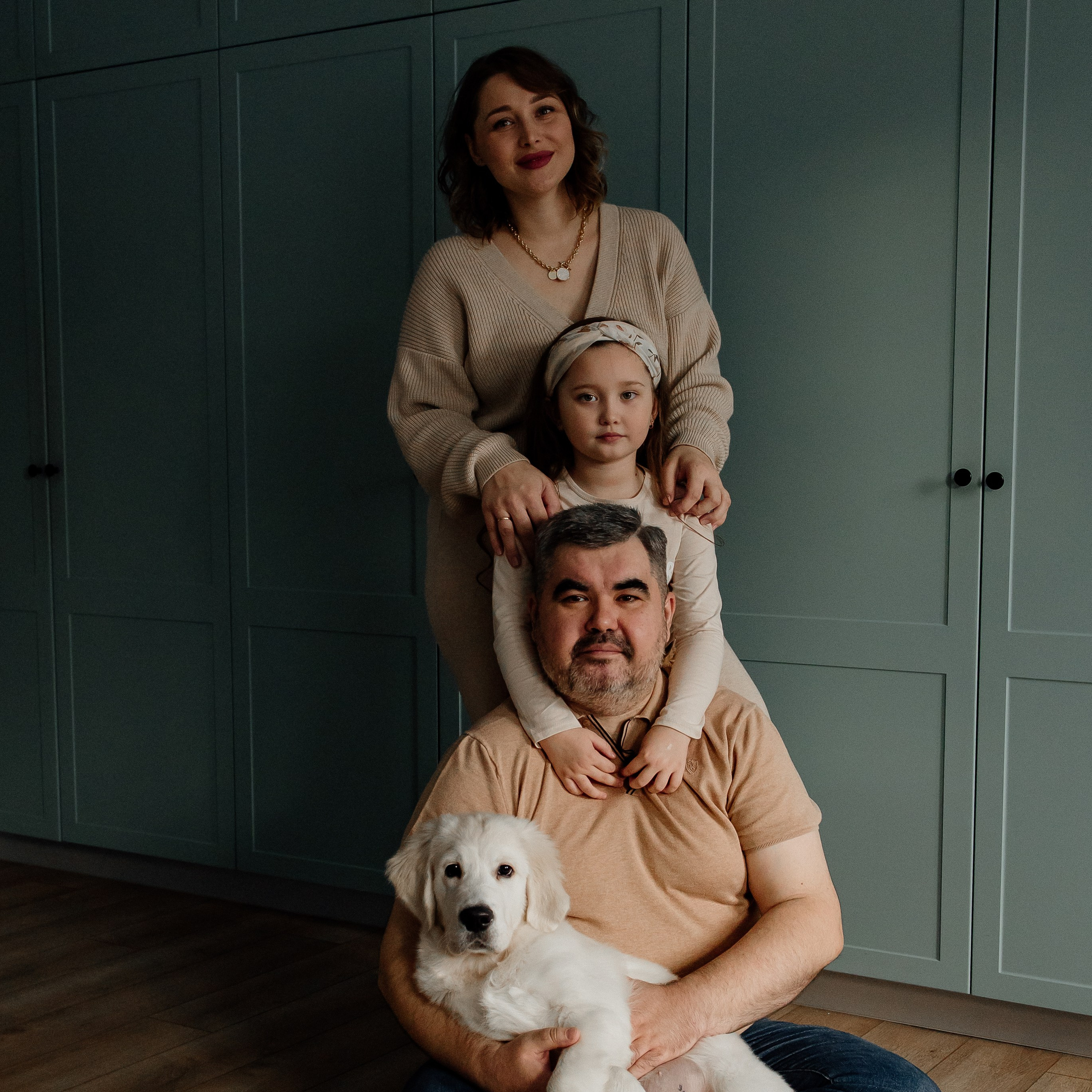 Семейная и персональная фотосессия. Фотограф Авилова Дарья ● Тюмень● Съемка больших семей ●Архив поколений