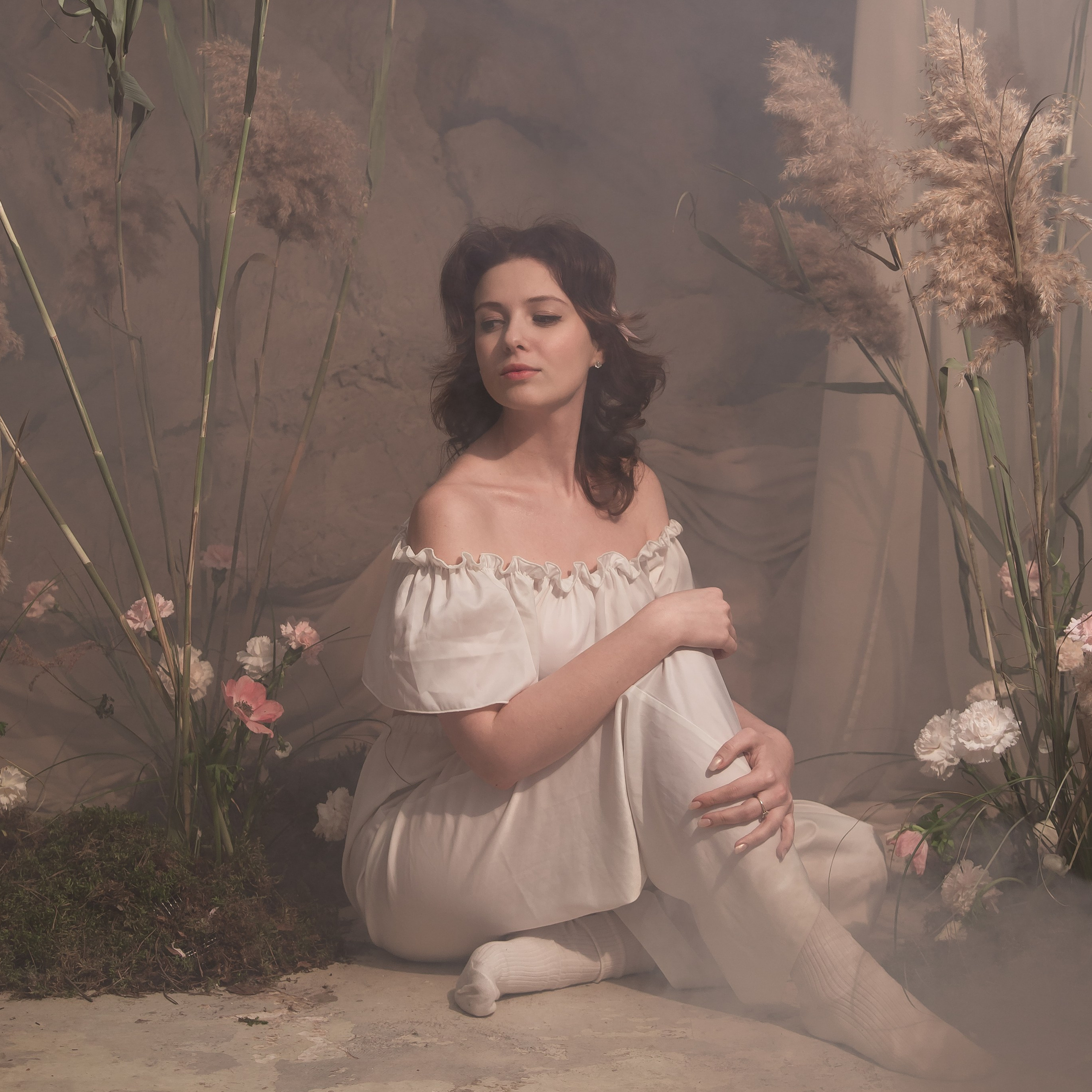 Профессиональная брендовая фотосессия для экспертов — стильный портрет для продвижения, Катерина Сысуева, rina_sphoto, Брендовая фотосессия для эксперта — личный визуальный стиль, Как проходит бренд-съёмка — фотограф работает с клиентом в кадре, подбор локации, образа и реквизита для съёмки, Фотограф Rina Sphoto — бренд-съёмка в Москве для экспертов и специалистов