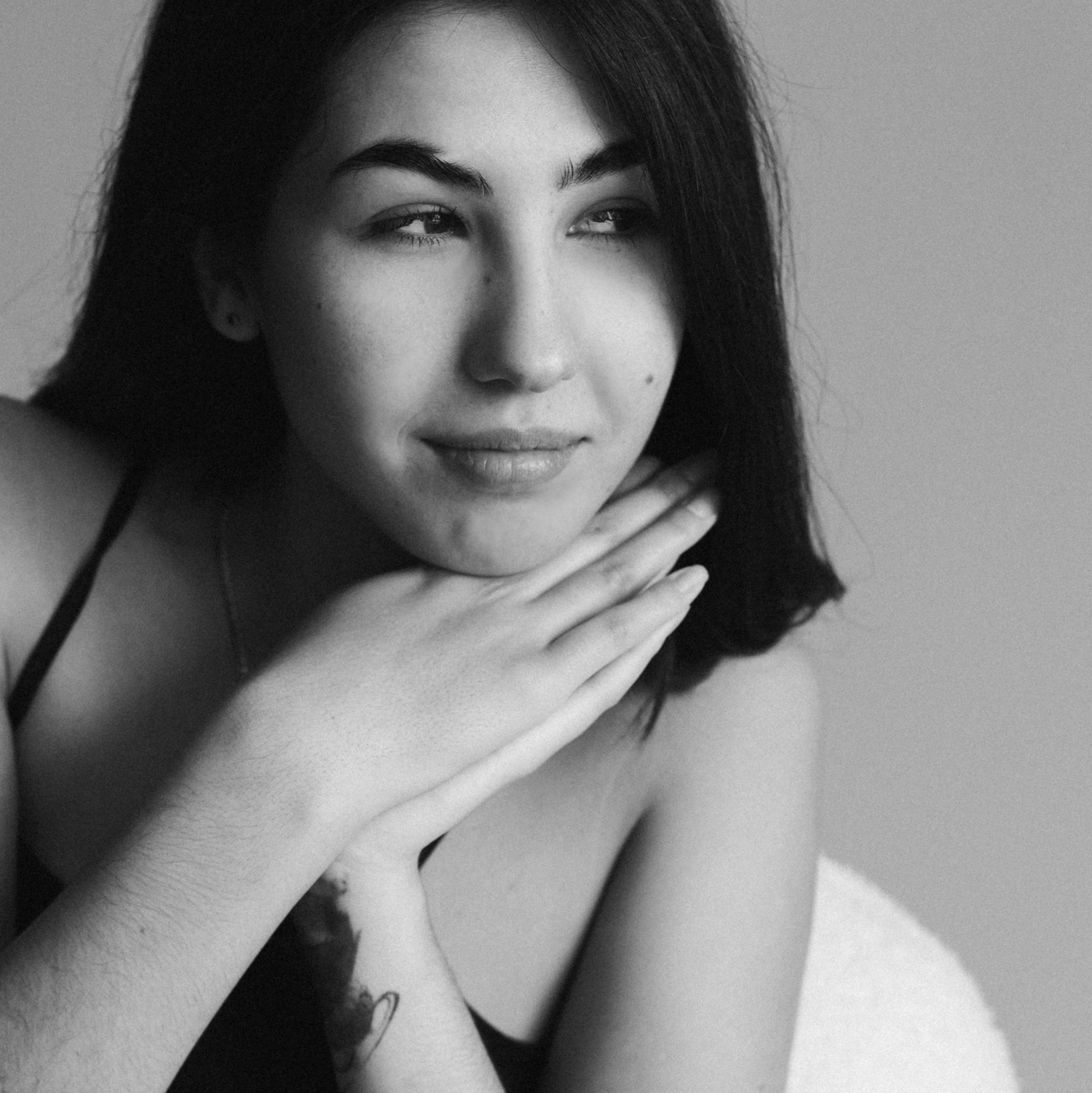 Контакты. Фотограф Елизавета Аскерова