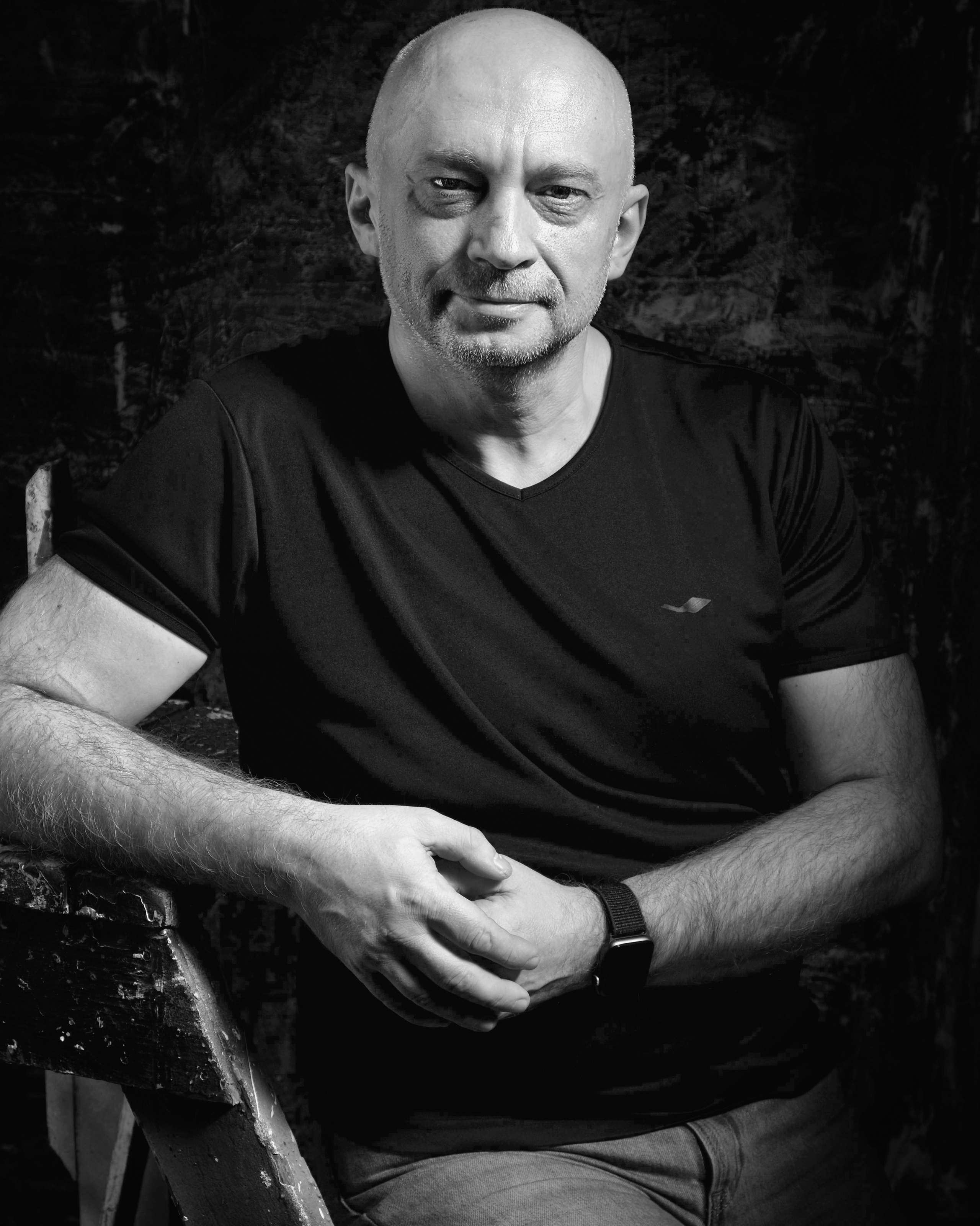 Контакты. Фотосессии портреты студийная фотосъемка фотопрогулки в Москве