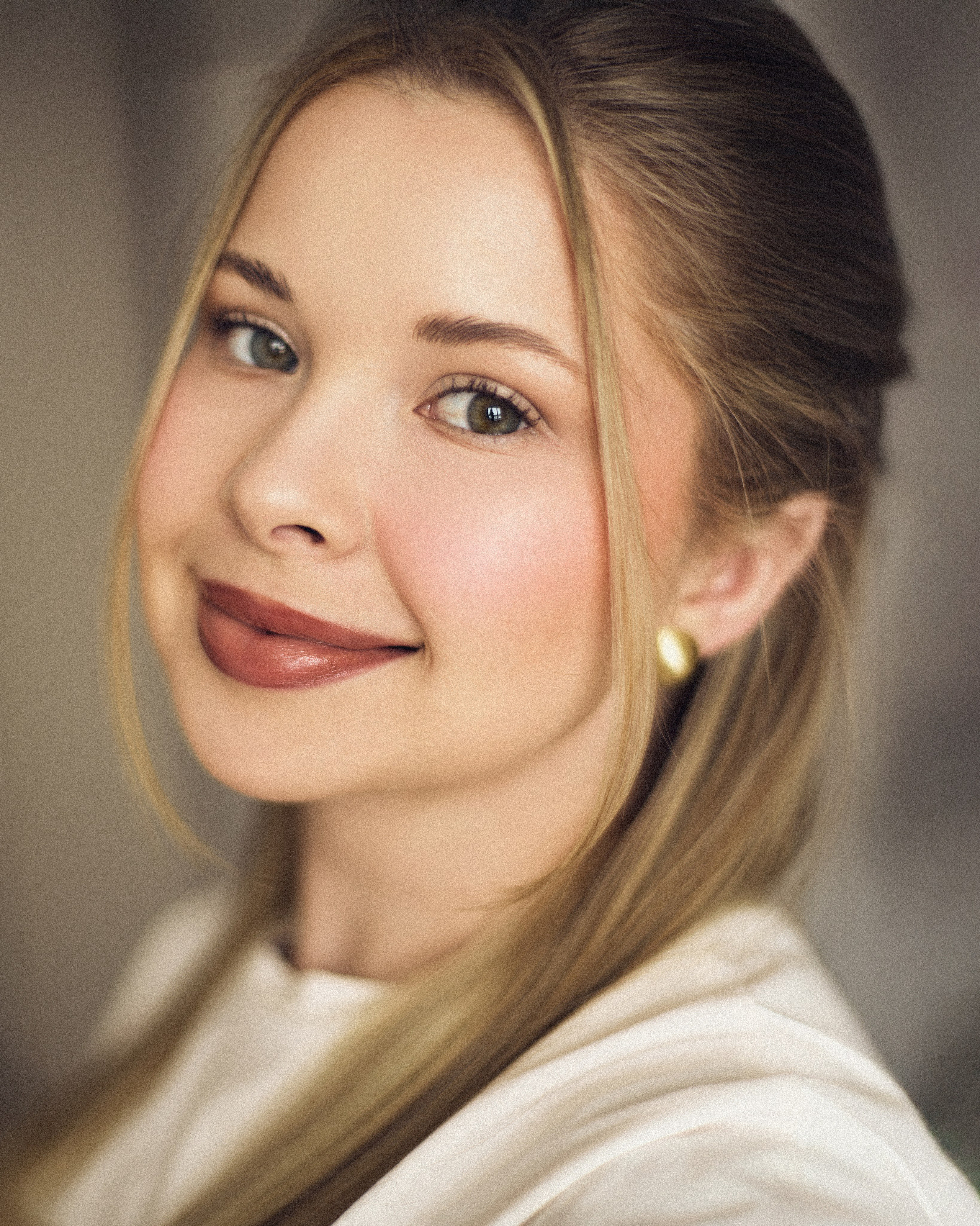 Контакты Полины Юриной — фотограф в Екатеринбурге. Юрина Полина, фотограф из Екатеринбурга