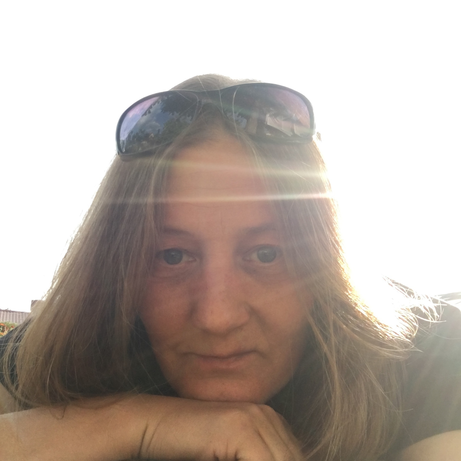 Автор. Художник Даля Бучионите