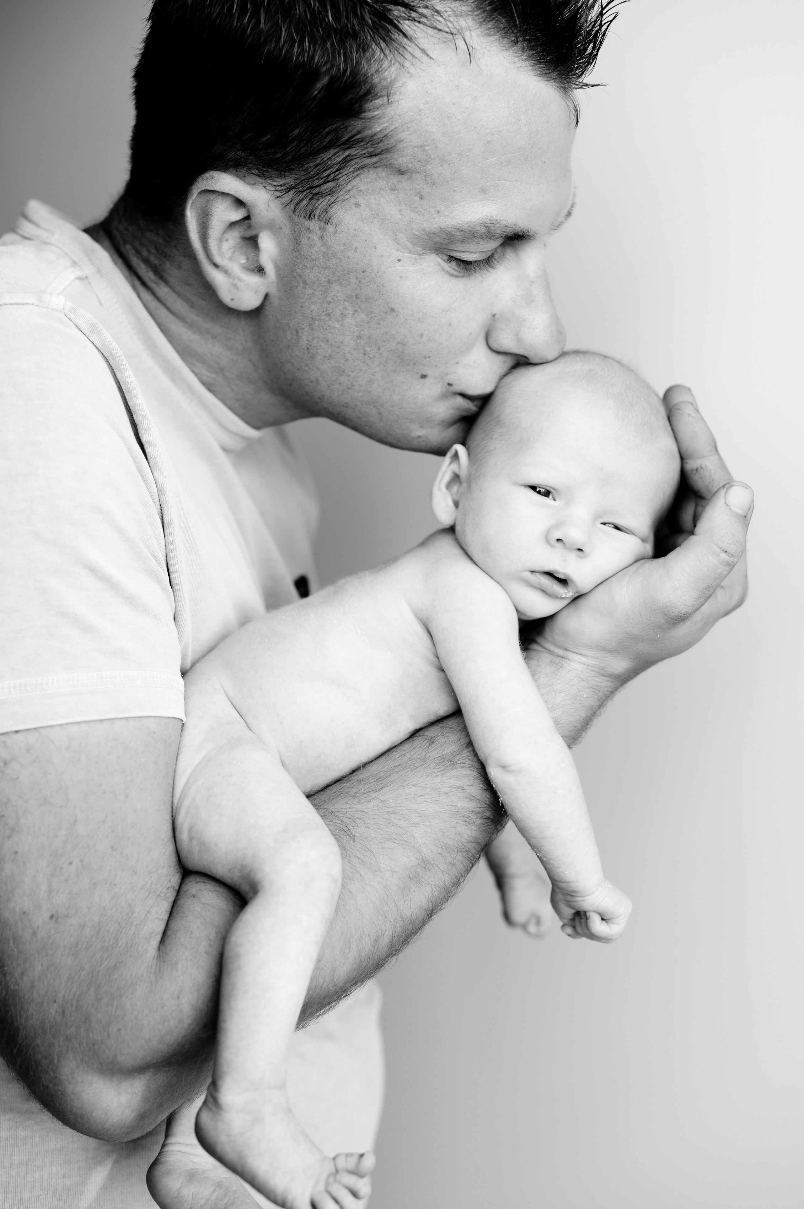 Nyföddfotograf Halmstad: Capturing Your Baby’s First Moments. Bröllopsfotograf i Göteborg | Halmstad — Valentina