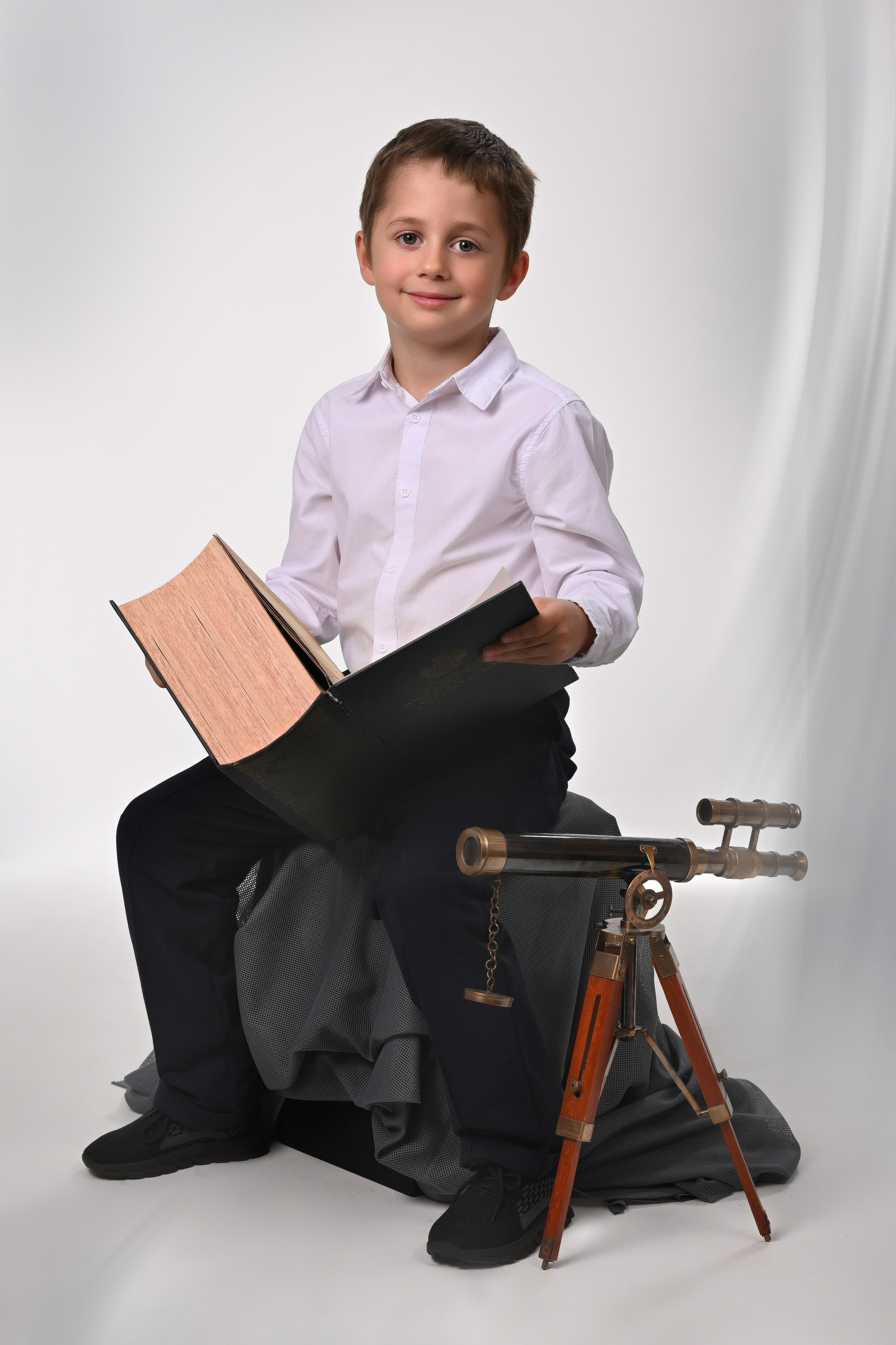 Фотоальбомы, фотокниги, альбомы для учеников начальных классов в школах в городе Вологда