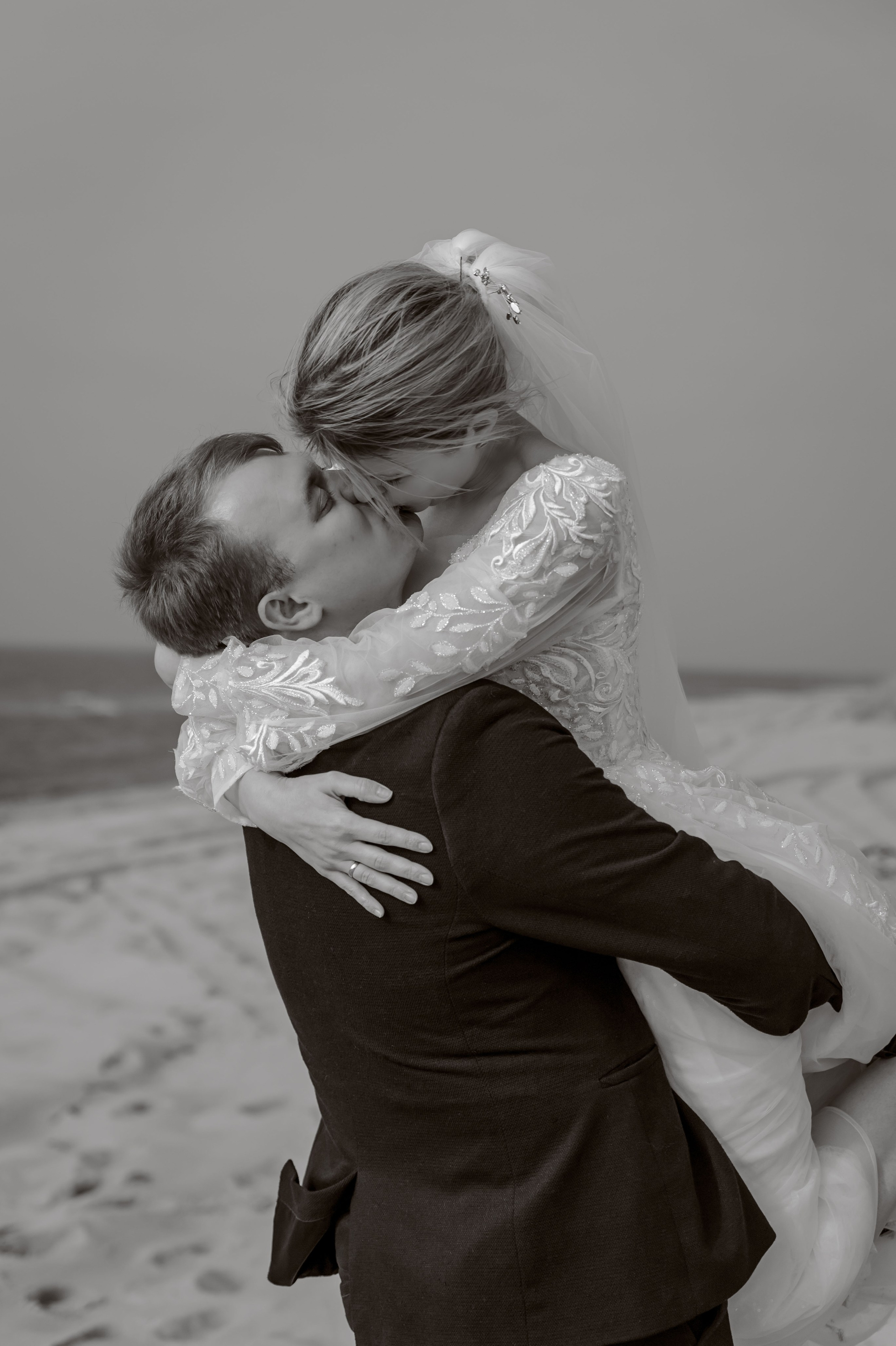 Контакты. Фотограф Амалия Ахмедова, Калининград