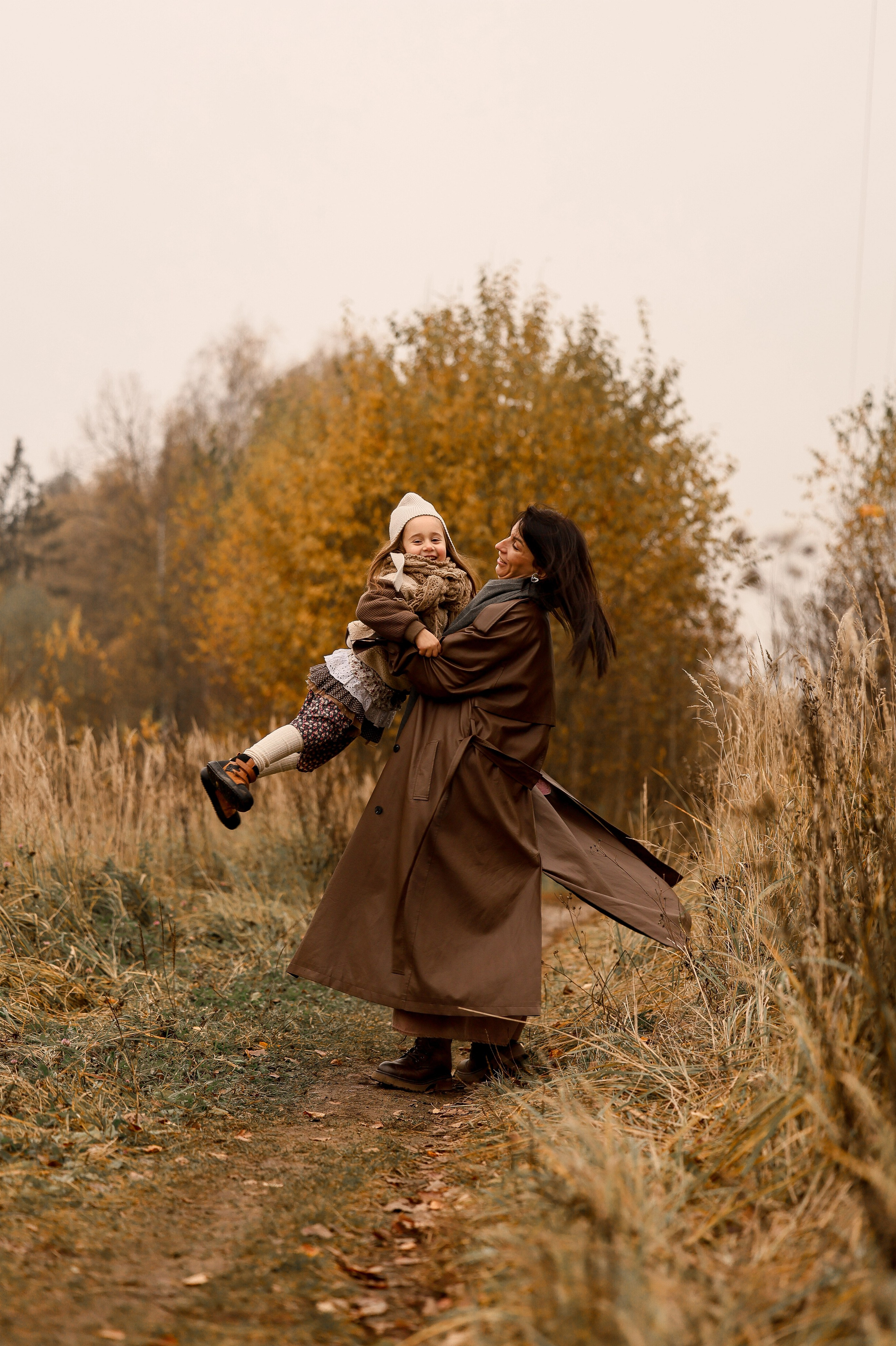 Я Лена — семейный фотограф в стиле Life Style Москва и Подмосковья: Балашиха, Пушкино, Щелково, Домодедово, Дмитров. Я за эмоции и любовь