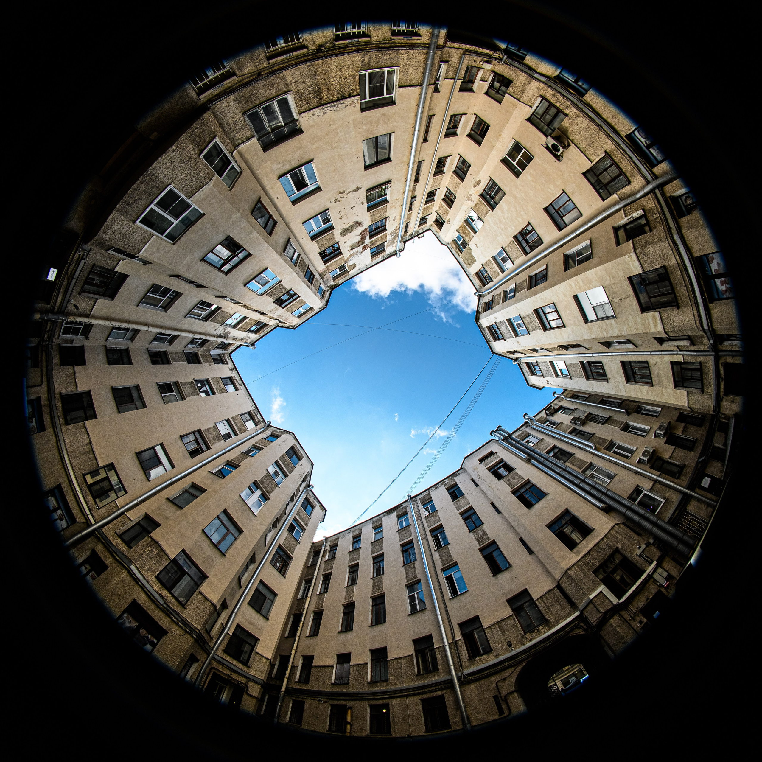 Дворы-колодцы Санкт-Петербурга (Петроградская сторона) | Фотопроект Алексея Клейменова