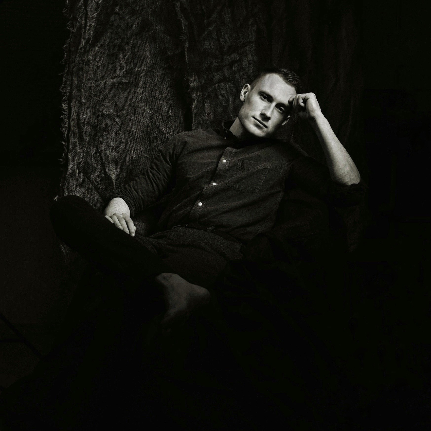 Контакты. Фотограф Красноярск Базуев Марк