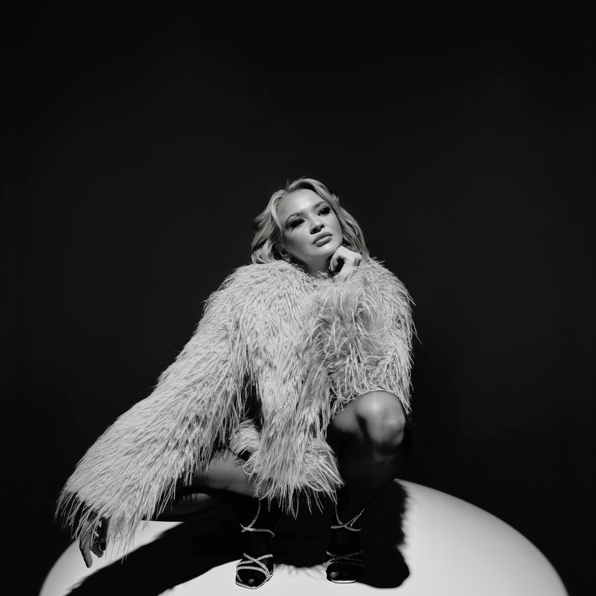 Индивидуальная фотосессия в фотостудии на день рождения!. Фотостудия в Балашихе Железнодорожный — почасовая аренда, бронь онлайн