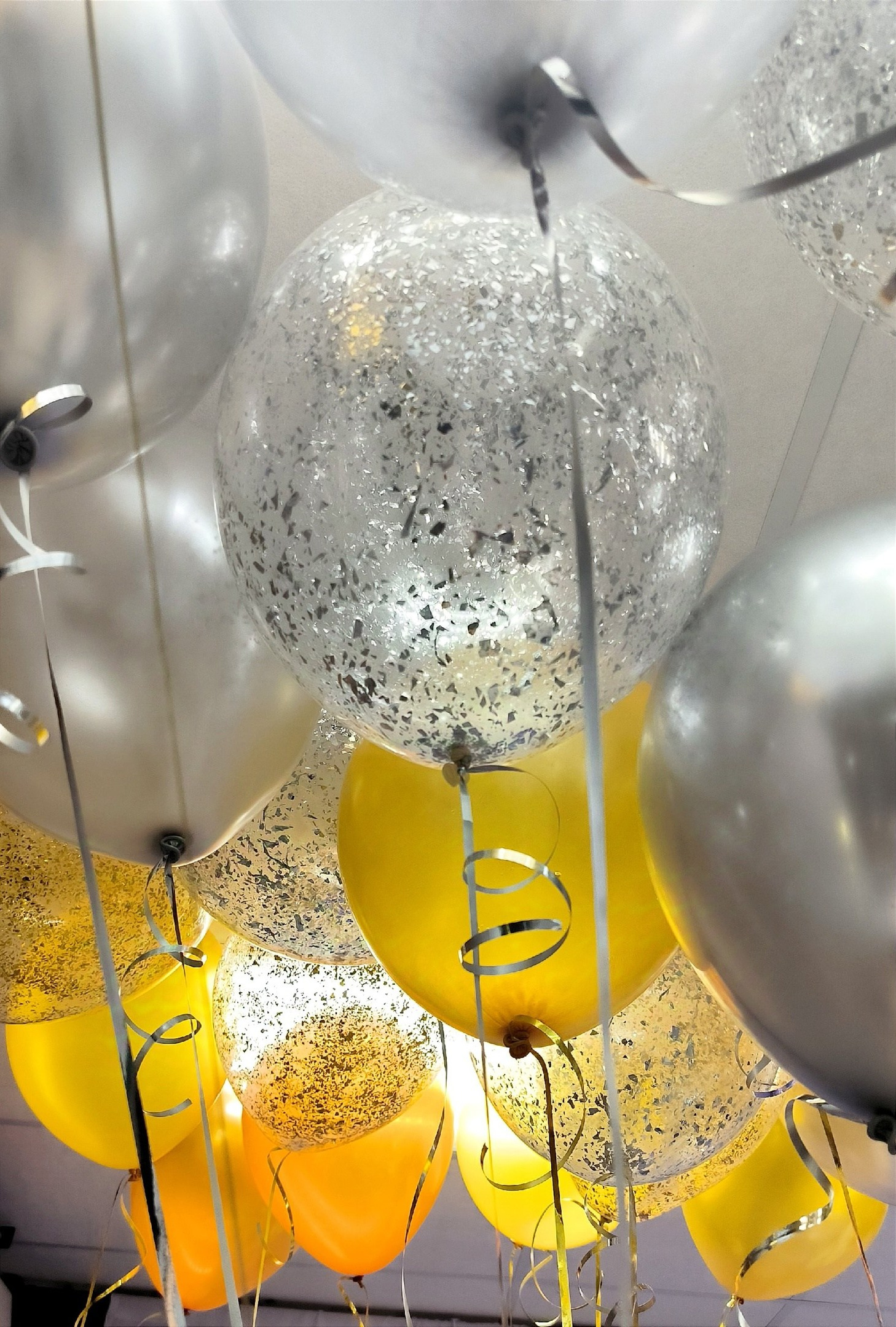 Шары в потолок. Организация мероприятий «Мир праздника Балу»