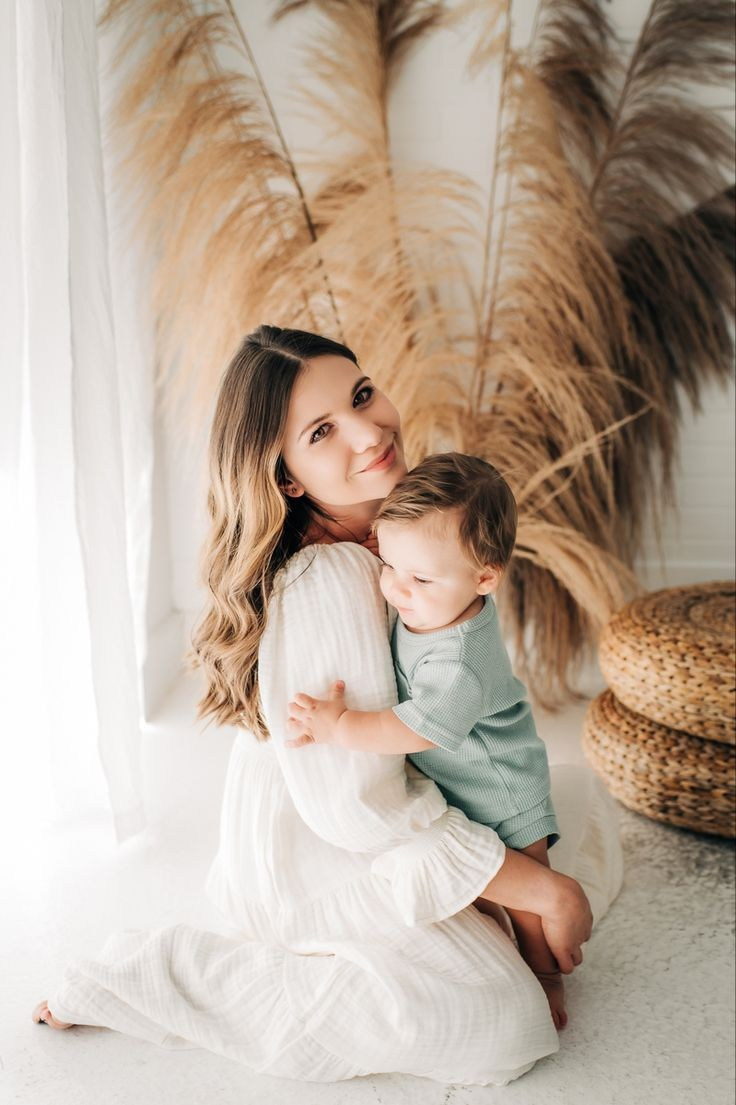 Рекомендации по подбору одежды для семейных съемок в локации с кроватью. Фотограф новорожденных г. Рязань, детский и семейный фотограф