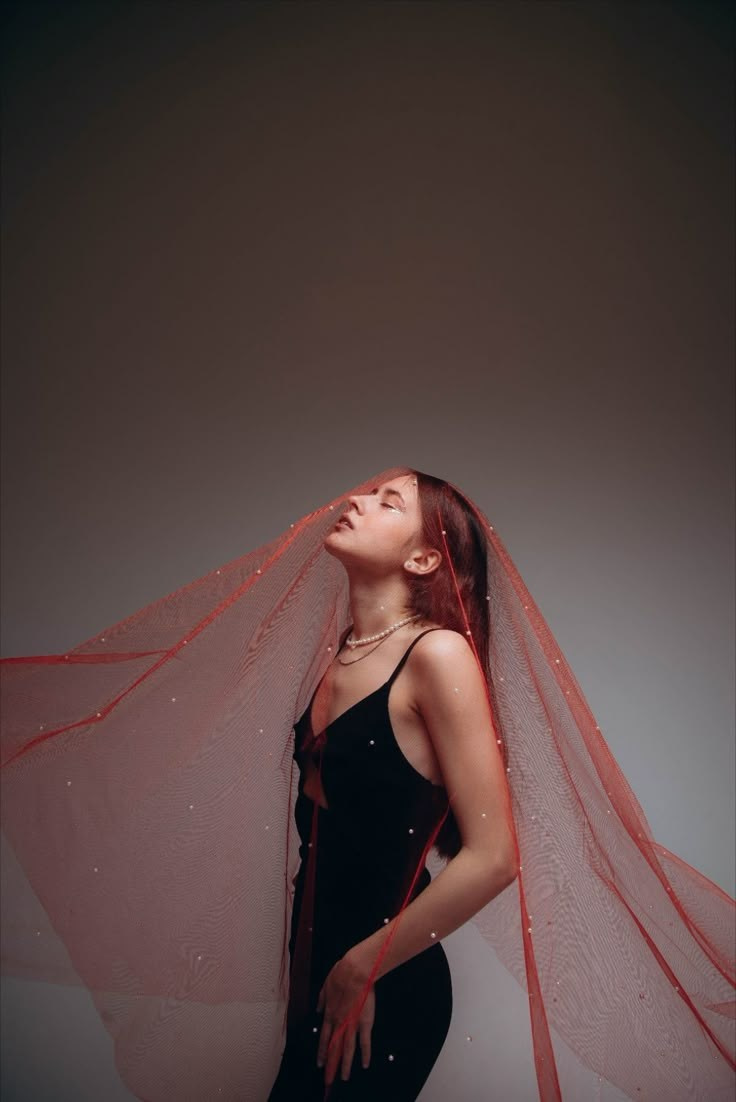 Съёмка с фатином. Фотограф Елизавета Хамович Омск