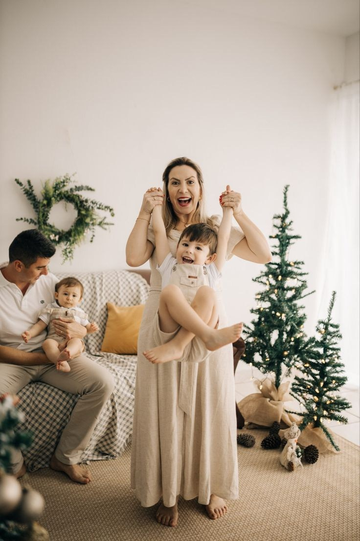 Рекомендации по подбору одежды для семейных новогодних съемок в моей студии. Фотограф новорожденных г. Рязань, детский и семейный фотограф