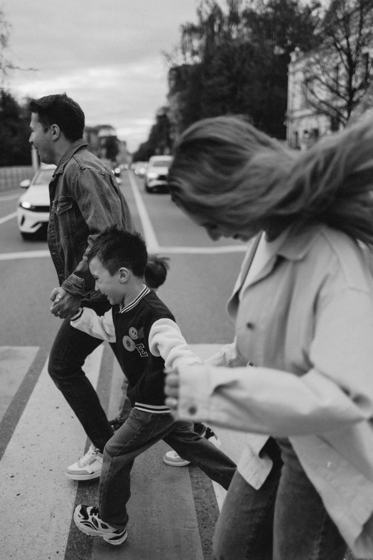 Предложения и цены фотографа Лилии Комар. Свадебный /Семейный фотограф в Краснодарском крае Лилия Комар