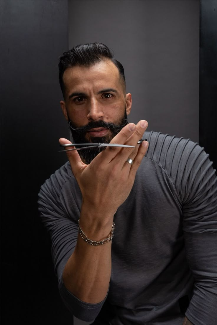 Концепция контента для барбер-шопа. Фотограф Челябинск — Кирилл Устюжанин