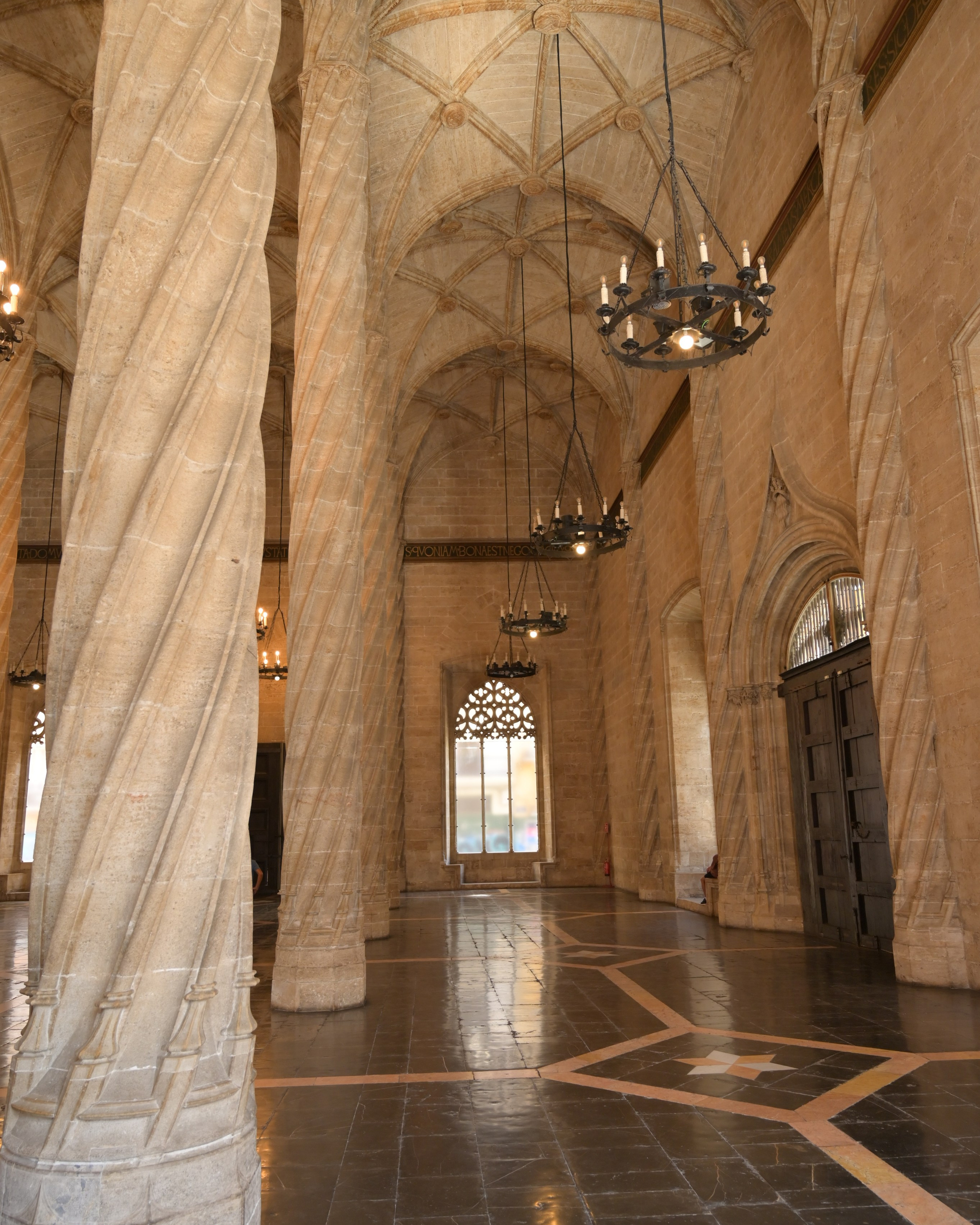 Шёлковая биржа в Валенсии (Испания)